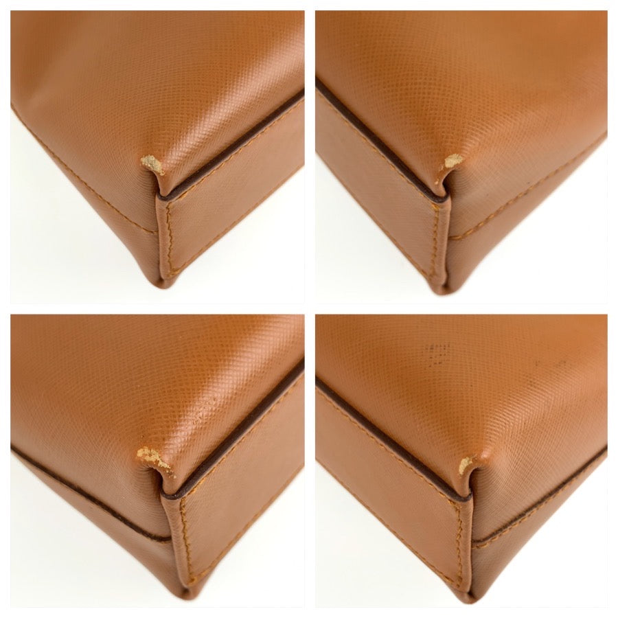 26589
Salvatore Ferragamo サルヴァトーレフェラガモ トリフォリオ ブラウン ゴールド金具 レザー EE-21 2750 ショルダーバッグ レディース ABP29