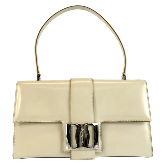 26600
Salvatore Ferragamo サルヴァトーレフェラガモ ヴァラ ベージュ シルバー金具 レザー BA-21 24 05 ショルダーバッグ レディース AB28