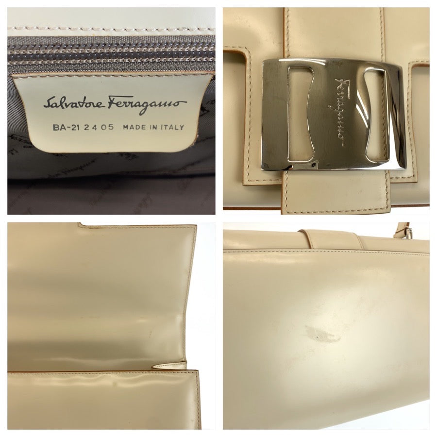 26600
Salvatore Ferragamo サルヴァトーレフェラガモ ヴァラ ベージュ シルバー金具 レザー BA-21 24 05 ショルダーバッグ レディース AB28