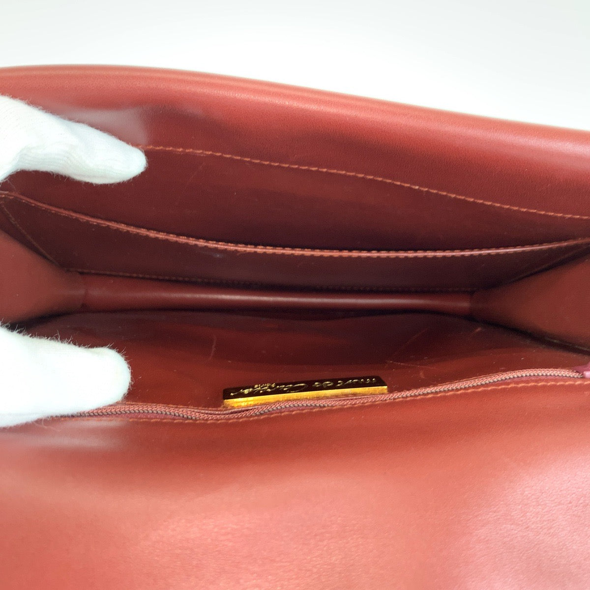 26604
CARTIER カルティエ ヴィンテージ マストライン ワインレッド ボルドー ゴールド金具 レザー ショルダーバッグ ポシェット レディース AB28