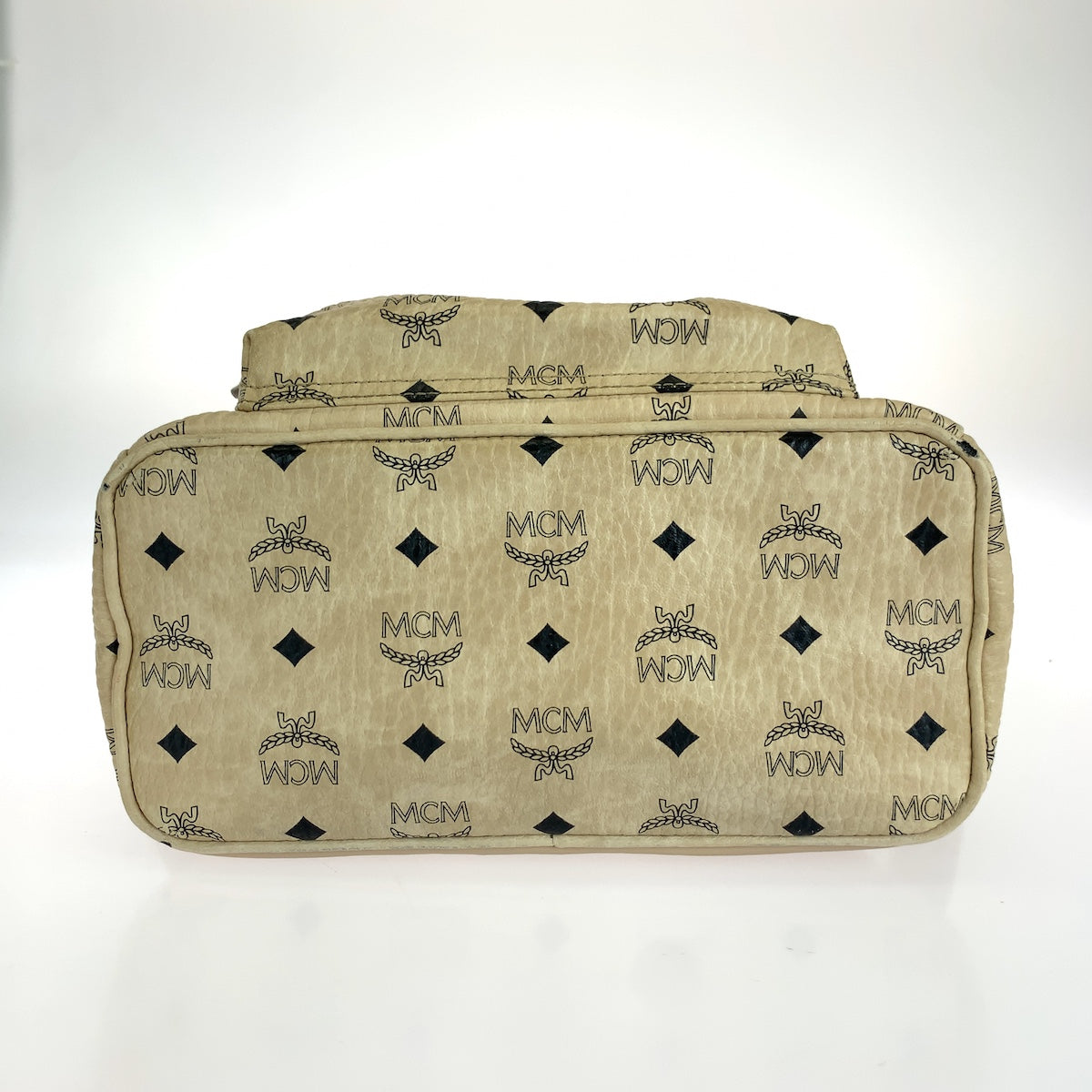 26640
MCM エム シー エム ヴィセトス スターク サイドスタッズ ベージュ ゴールド金具 PVC MMK6SVE37 IG001 リュックサック バックパック レディース AB33