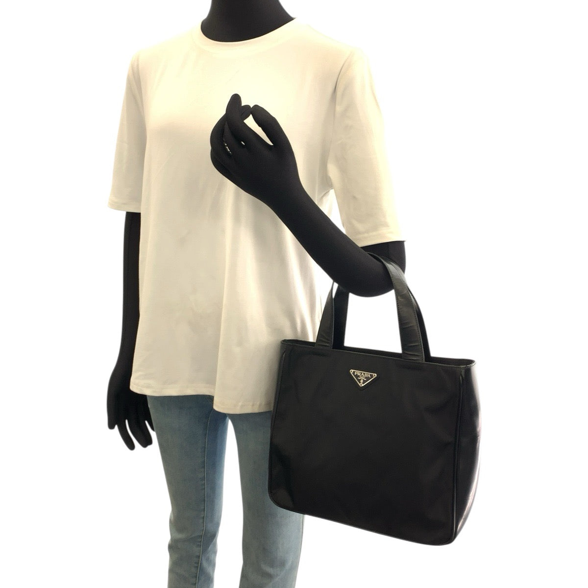 26644
PRADA プラダ テスート 三角ロゴプレート ブラック 黒 シルバー金具 ナイロン / レザー トートバッグ ハンドバッグ レディース ABP35