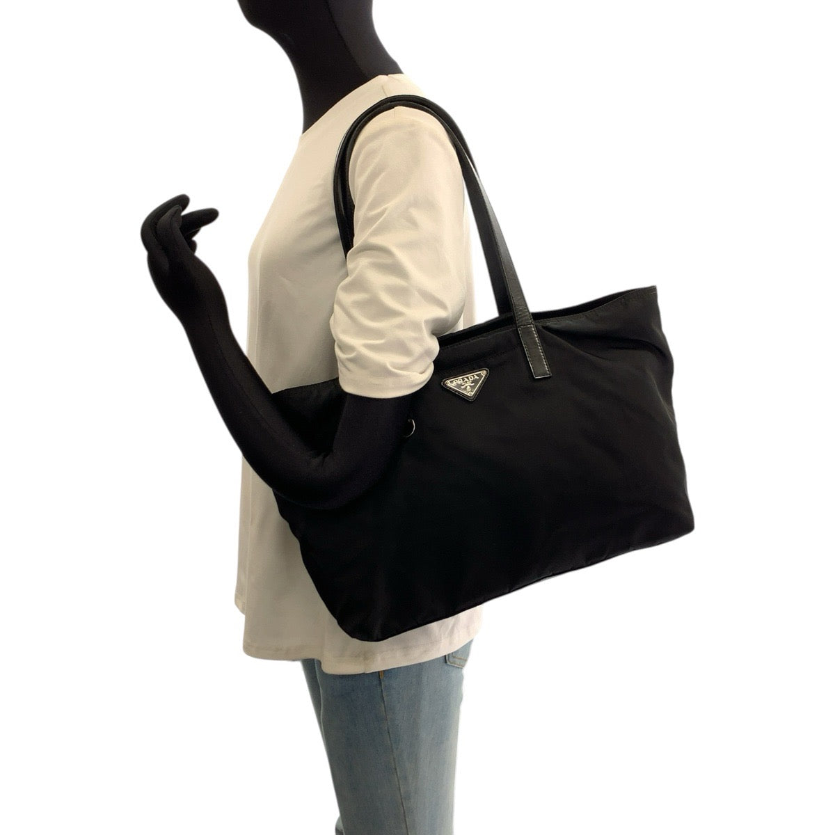 26654
PRADA プラダ テスート 三角ロゴプレート ブラック 黒 シルバー金具 ナイロン / レザー トートバッグ ショルダーバッグ レディース ABP37