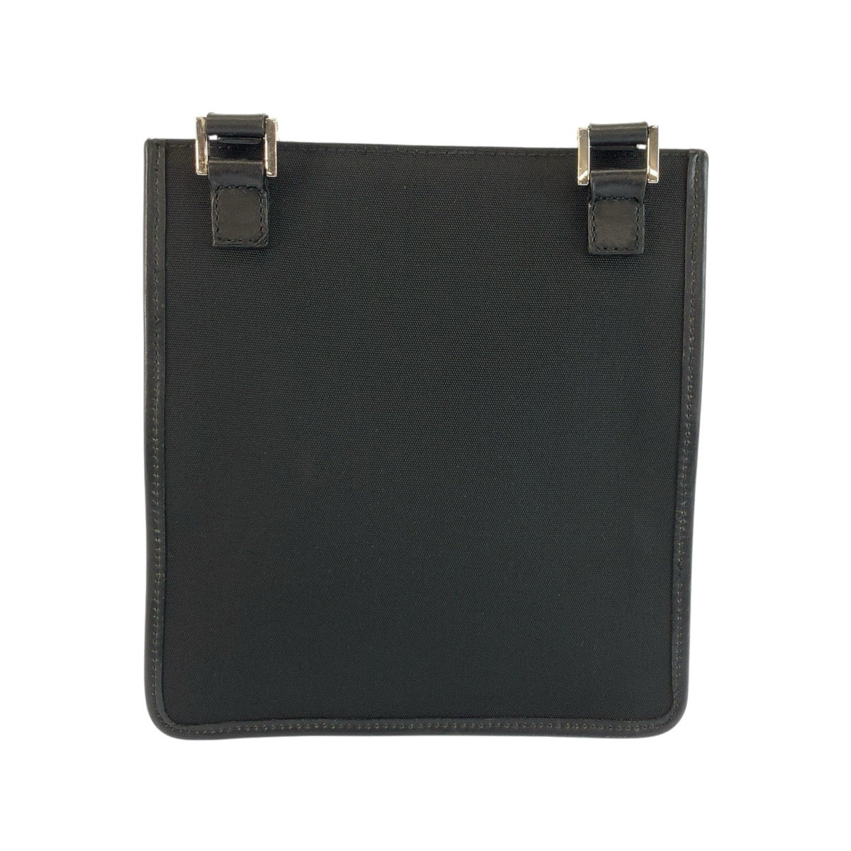 26662
GUCCI グッチ ブラック 黒 シルバー金具 ナイロン / レザー 92562 ショルダーバッグ メッセンジャーバッグ レディース AB28