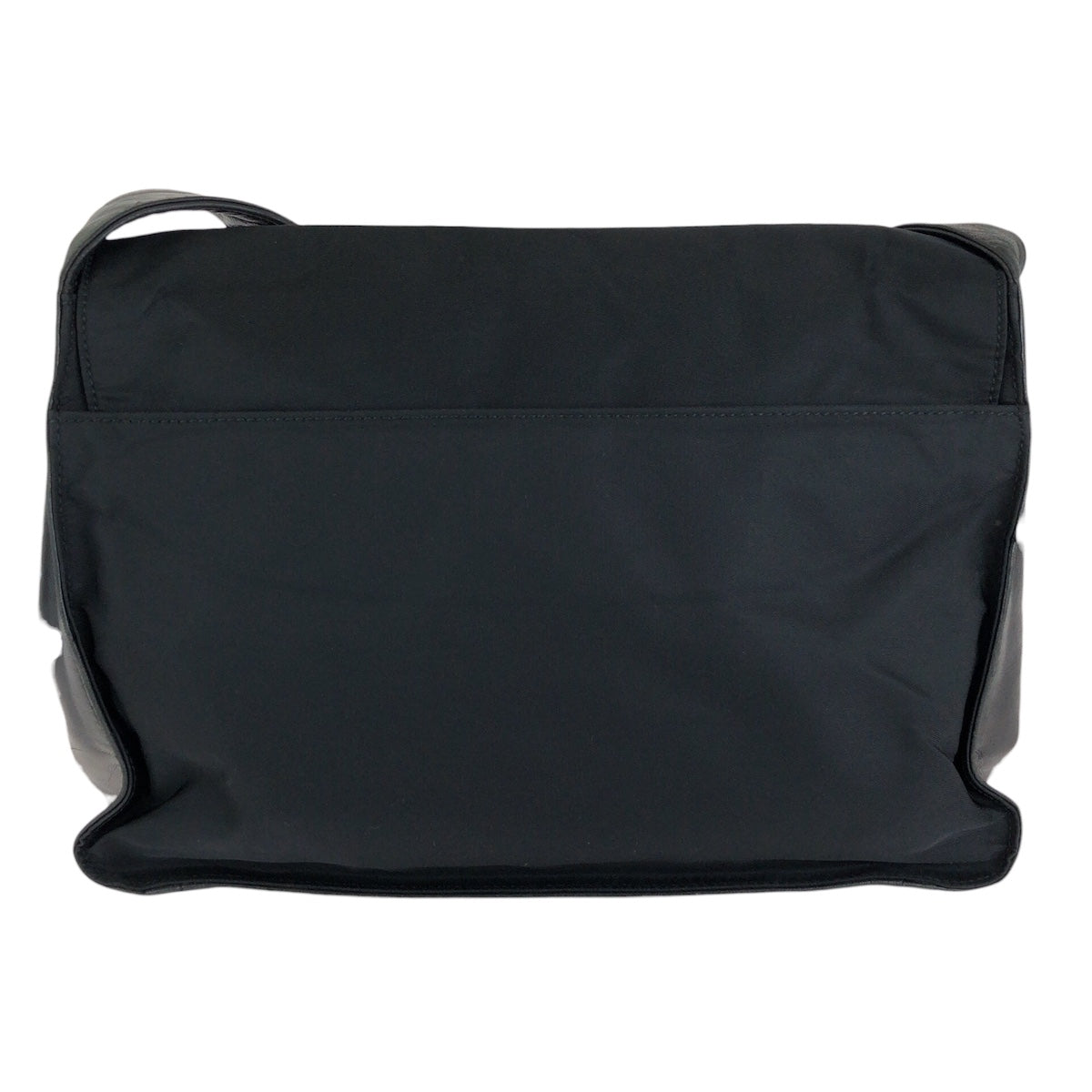 26673
PRADA プラダ テスート 三角ロゴプレート ブラック 黒 シルバー金具 ナイロン / レザー ショルダーバッグ レディース ABP35