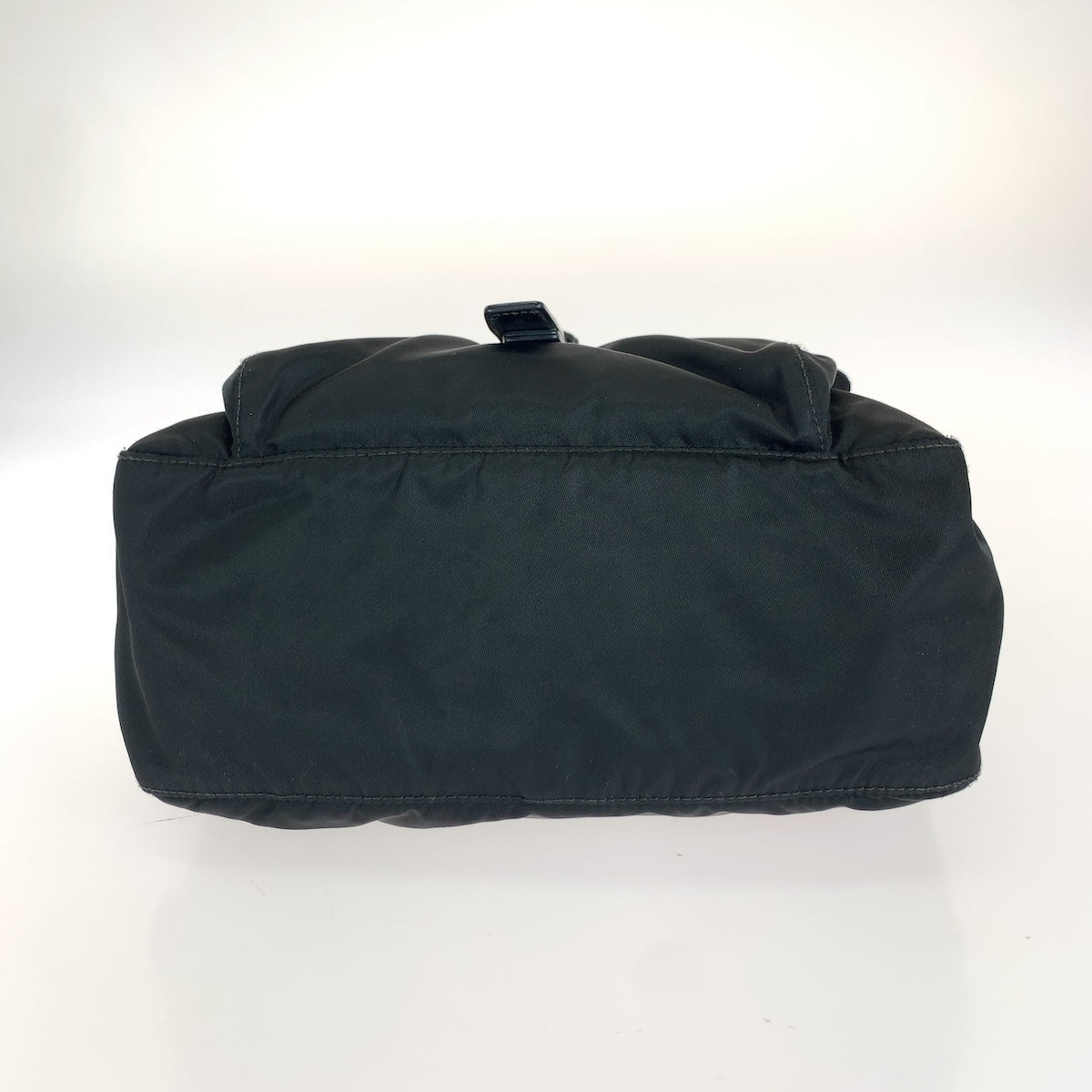 26674
PRADA プラダ テスート 三角ロゴプレート ブラック 黒 シルバー金具 ナイロン / レザー ショルダーバッグ メッセンジャーバッグ レディース ABP37