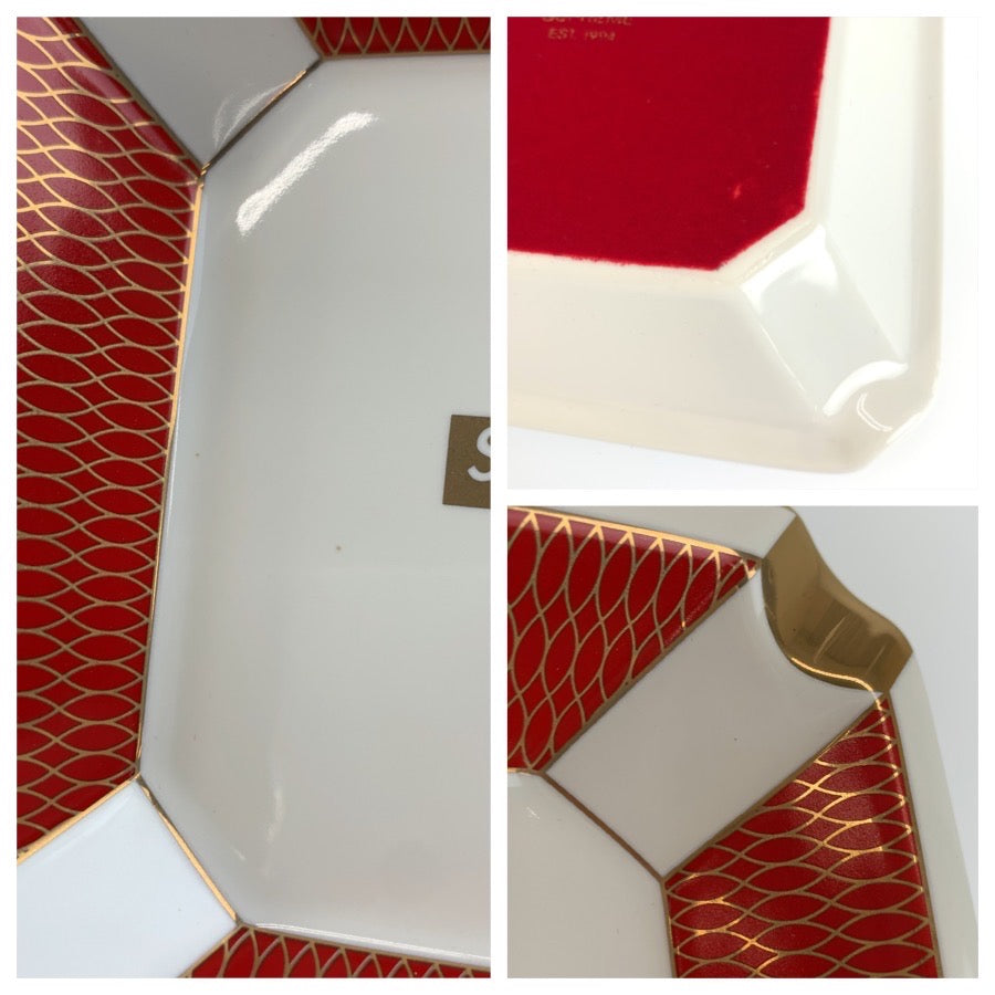 26695
Supreme シュプリーム Small Ashtray レッド ホワイト ガラス 灰皿 アッシュトレイ 小物トレイ メンズ SA