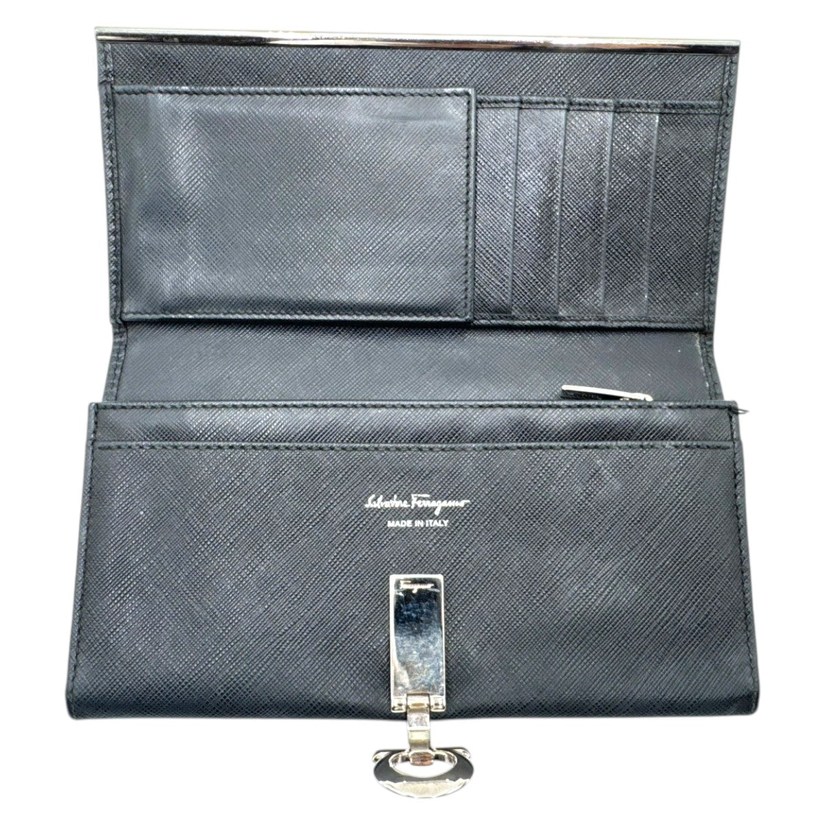 26783
Salvatore Ferragamo サルヴァトーレフェラガモ ガンチーニ金具 ブラック 黒 レザー 長財布 ロングウォレット メンズ B2