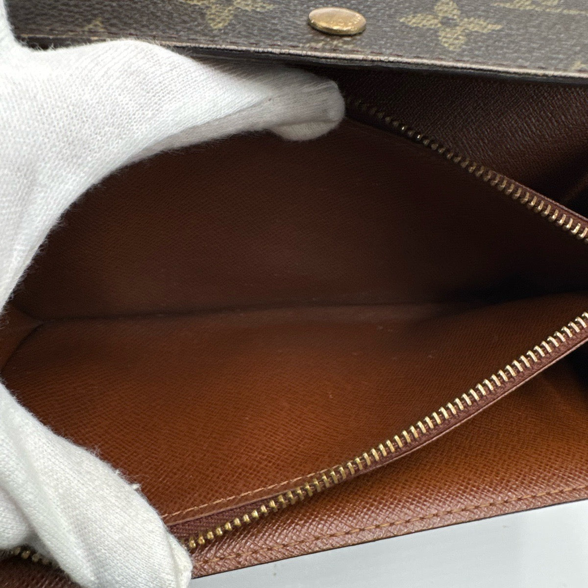 26825
LOUIS VUITTON ルイヴィトン モノグラム ポシェット ポルトモネ クレディ ブラウン ゴールド金具 PVC M61725 長財布 ロングウォレット 男女兼用 レディース B8
