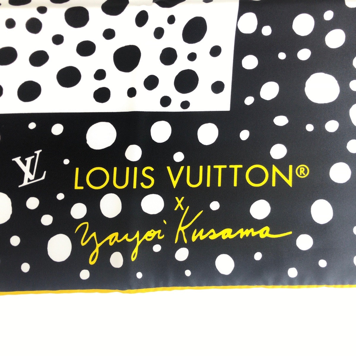 26878
LOUIS VUITTON ルイヴィトン LV×YK インフィニティ ドット ノワール ジョーヌ ブラック イエロー シルク M78288 スカーフ ストール レディース N