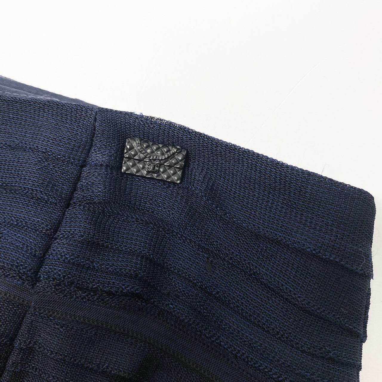 CHANEL シャネル グラデーション マトラッセバッグモチーフプレート ネイビー レーヨン P35479V25254 ニットスカート レディース AB