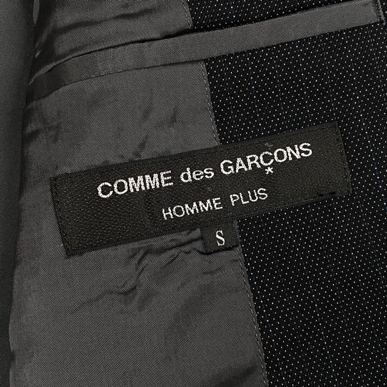 COMME des GARCONS HOMME PLUS コムデギャルソンオムプリュス 2004 ピンストライプ グレー ウール / シルク / ポリエステル PN-J028 テーラードジャケット メンズ A