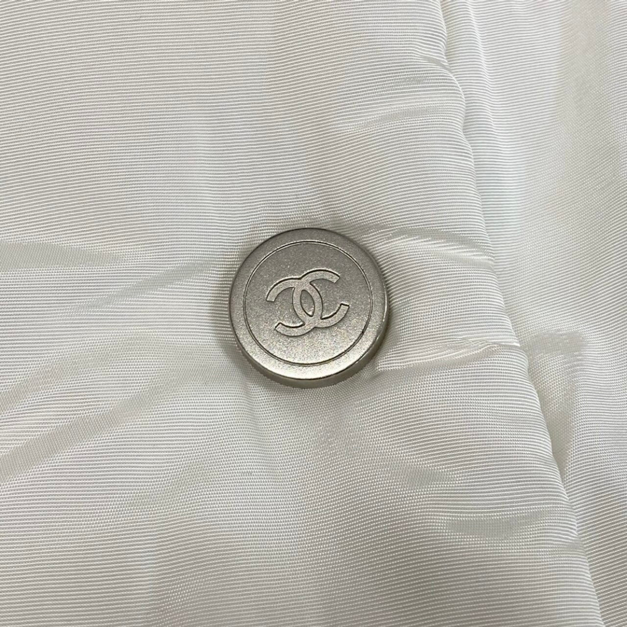 CHANEL シャネル シャネルスポーツ ココマーク ワッペン アイボリー ポリエステル / コットン 3H4624DR 中綿コート レディース AB