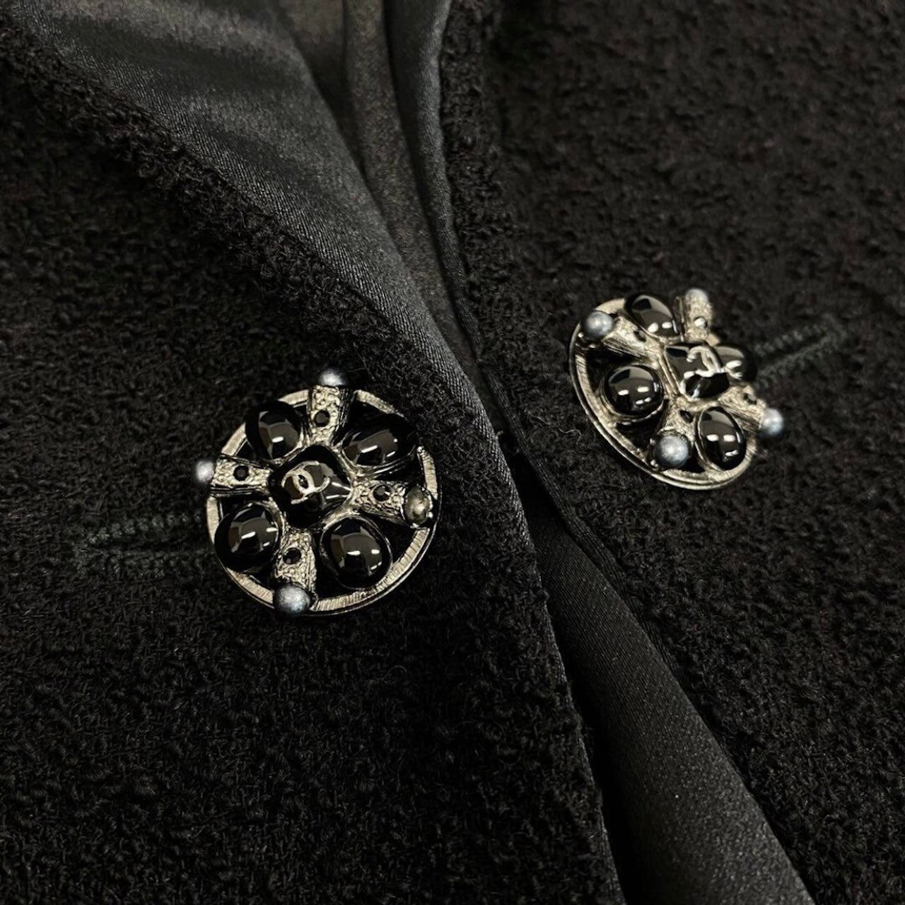 CHANEL シャネル ブラック ウール / ナイロン / シルク P29135 その他アウター レディース SA