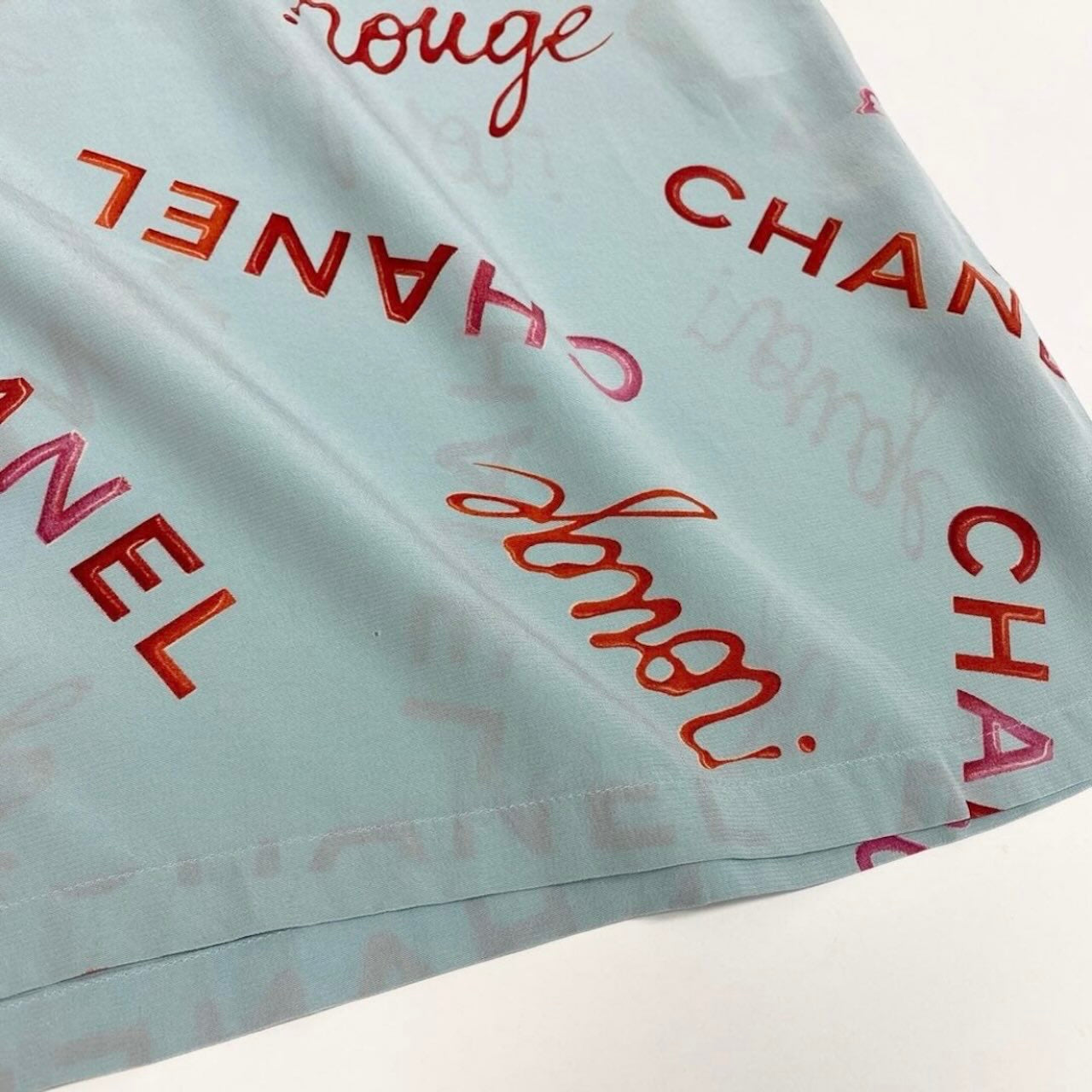 CHANEL シャネル ヴィンテージ 1996年 96P ロゴプリント ブルー シルク P29135 半袖Ｔシャツ レディース ABP