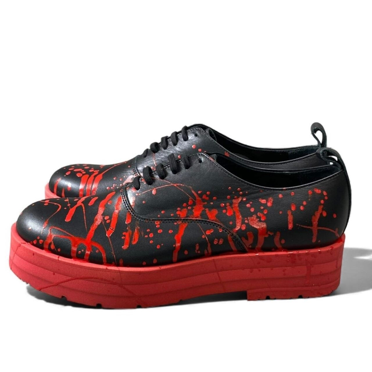 COMME des GARCONS HOMME PLUS コムデギャルソンオムプリュス 17SS KING IS NAKED 裸の王様 ペイント加工 ブラック レッド レザー スニーカー メンズ SA