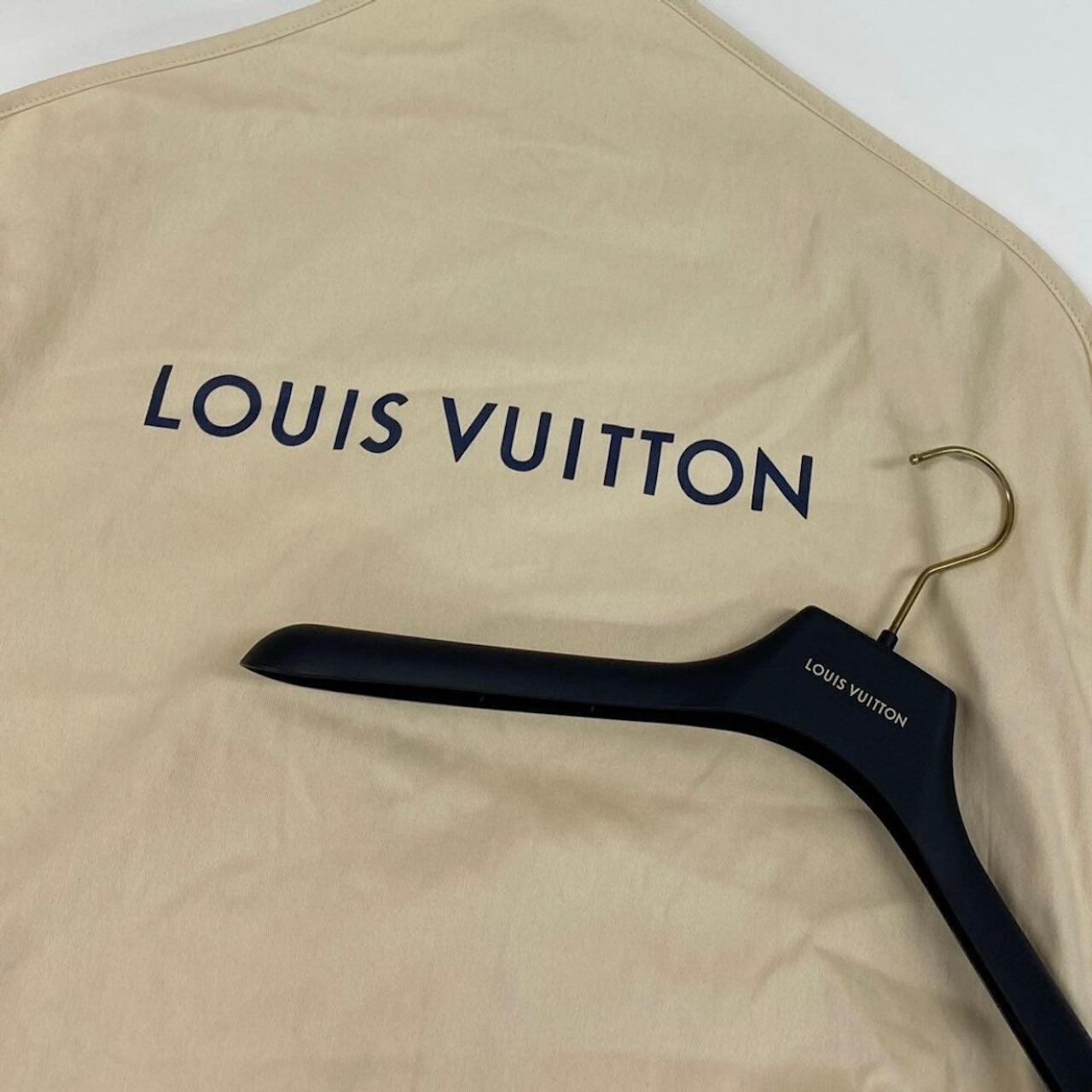 LOUIS VUITTON ルイヴィトン ロング ニット コーディガン アンカーボタン ピンクベージュ ウール カーディガン レディース ABP