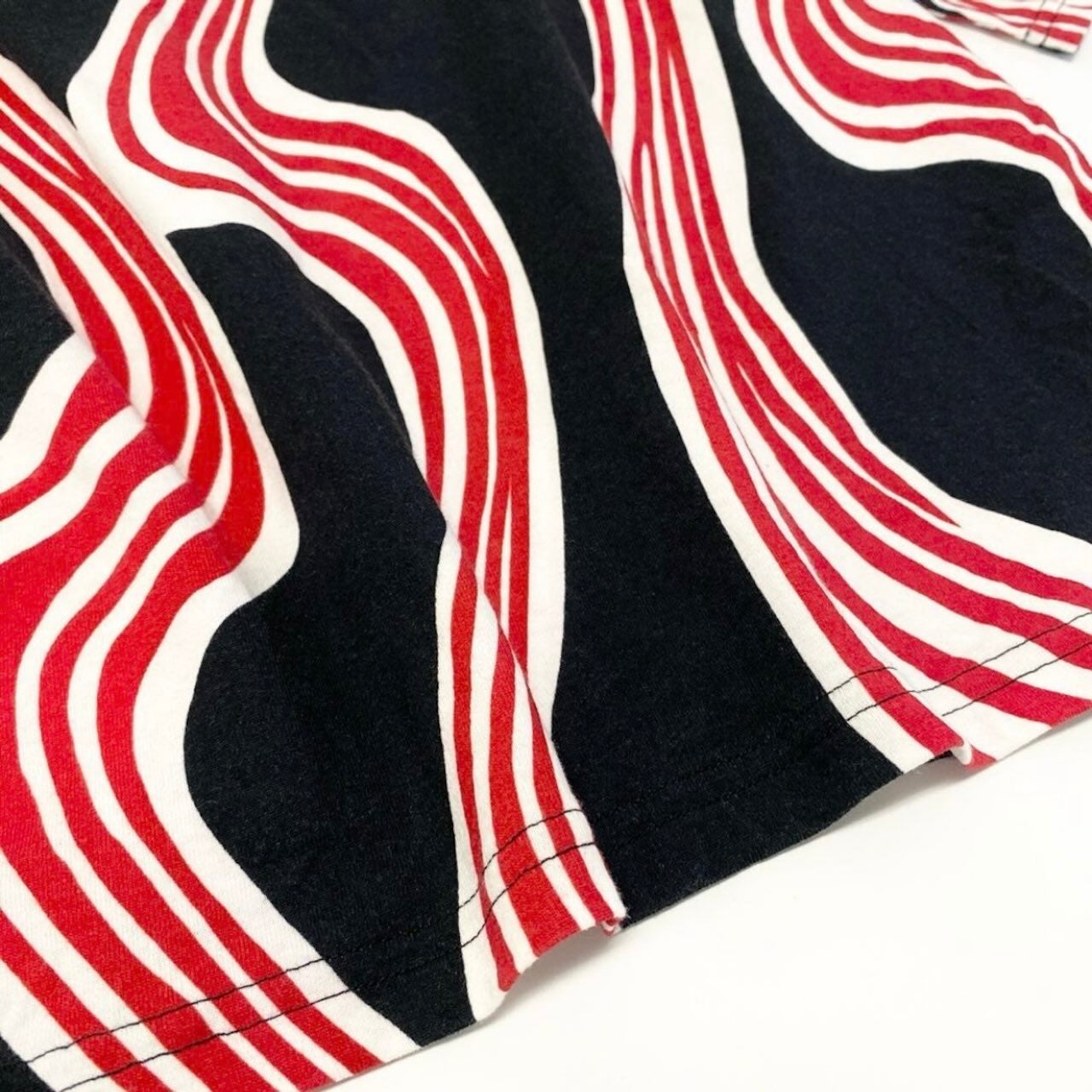 MONCLER モンクレール JW Anderson ALL OVER PRINT SS ブラック レッド コットン 半袖Ｔシャツ メンズ ABP