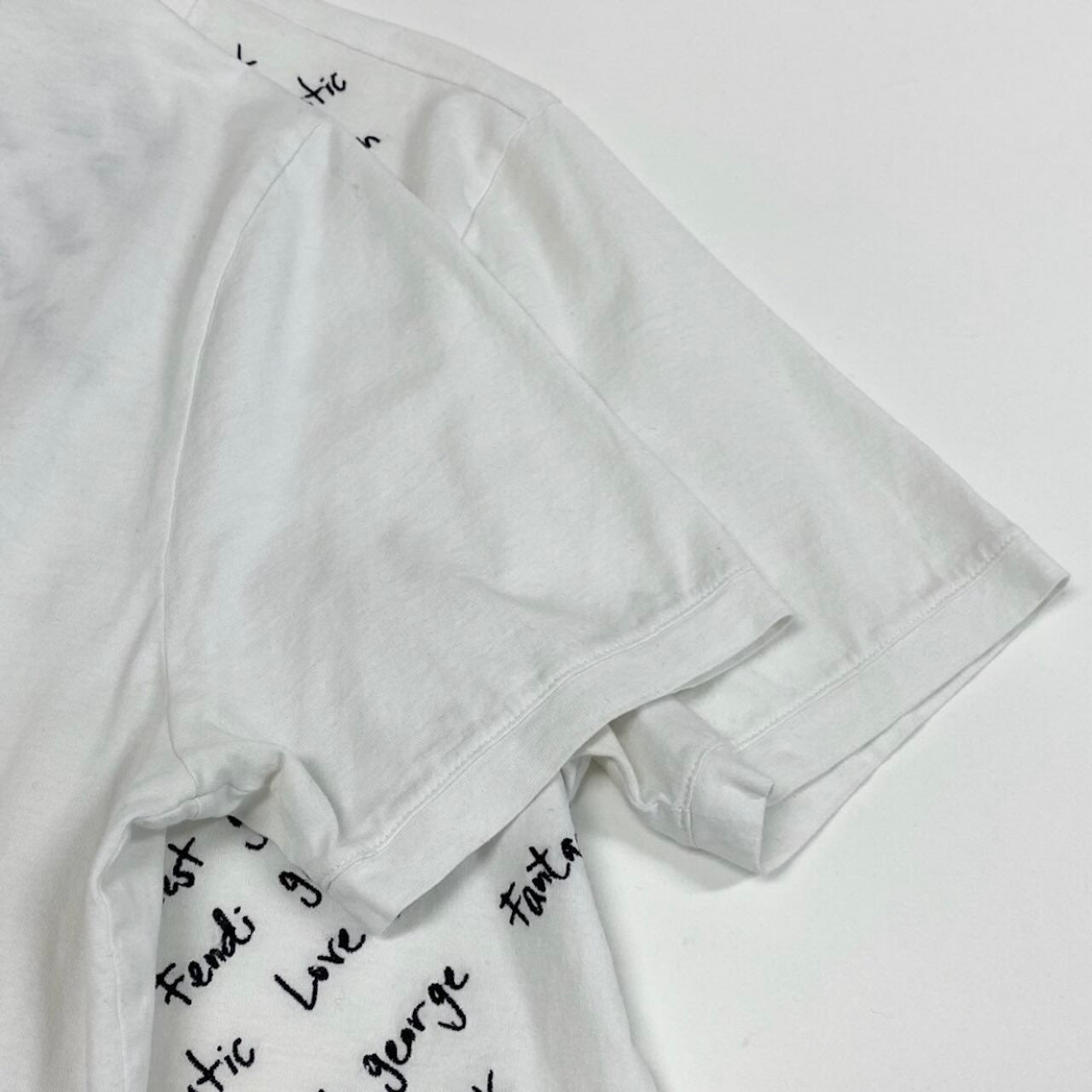 FENDI フェンディ クルーネックTシャツ エンブロイダリーTシャツ 文字刺繍 ホワイト コットン 半袖Ｔシャツ メンズ B