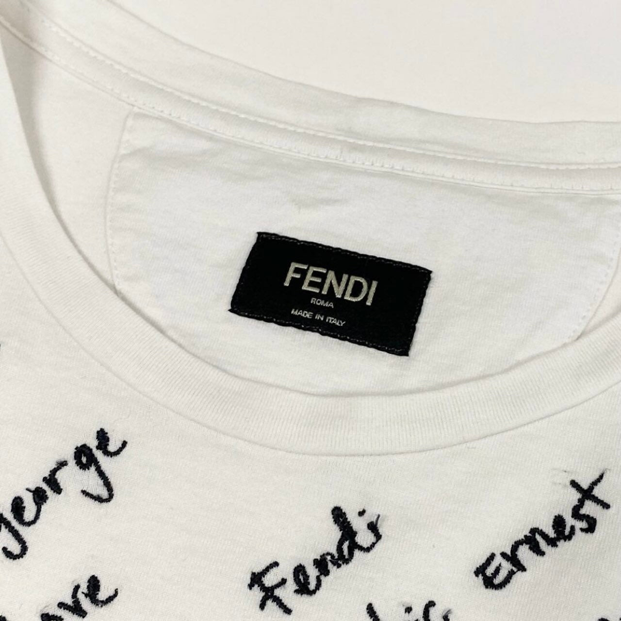 FENDI フェンディ クルーネックTシャツ エンブロイダリーTシャツ 文字刺繍 ホワイト コットン 半袖Ｔシャツ メンズ B