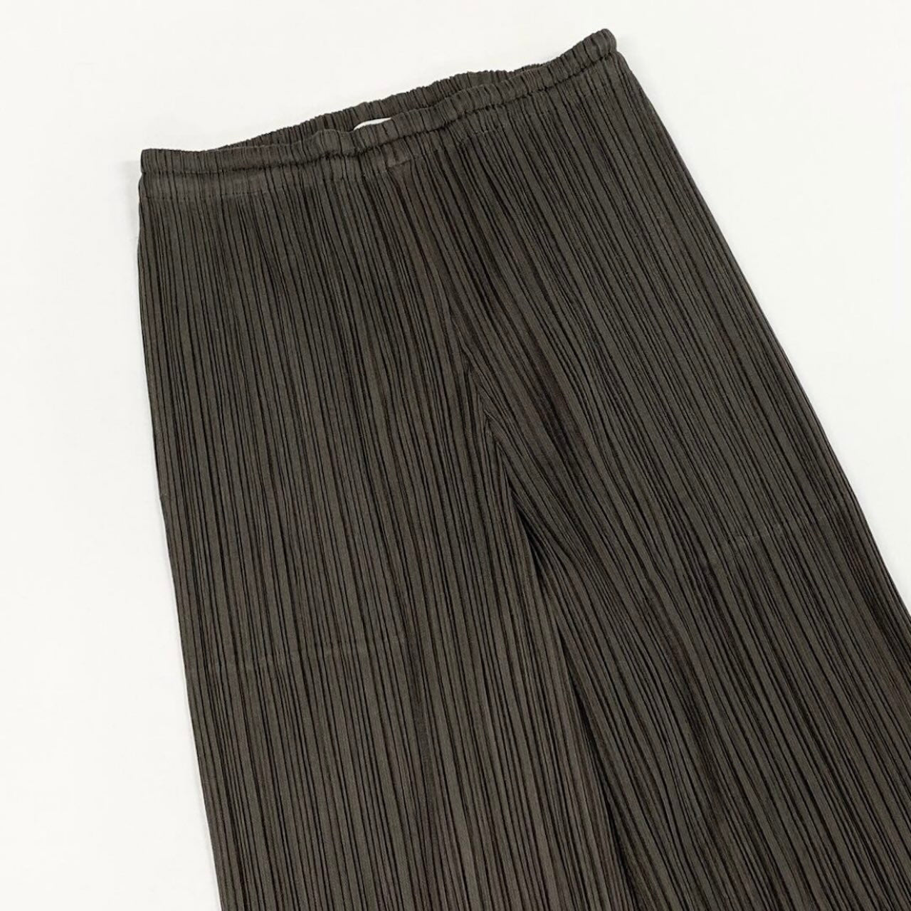 PLEATS PLEASE プリーツプリーズ プリーツパンツ スラックス カーキグリーン ポリエステル パンツ レディース B