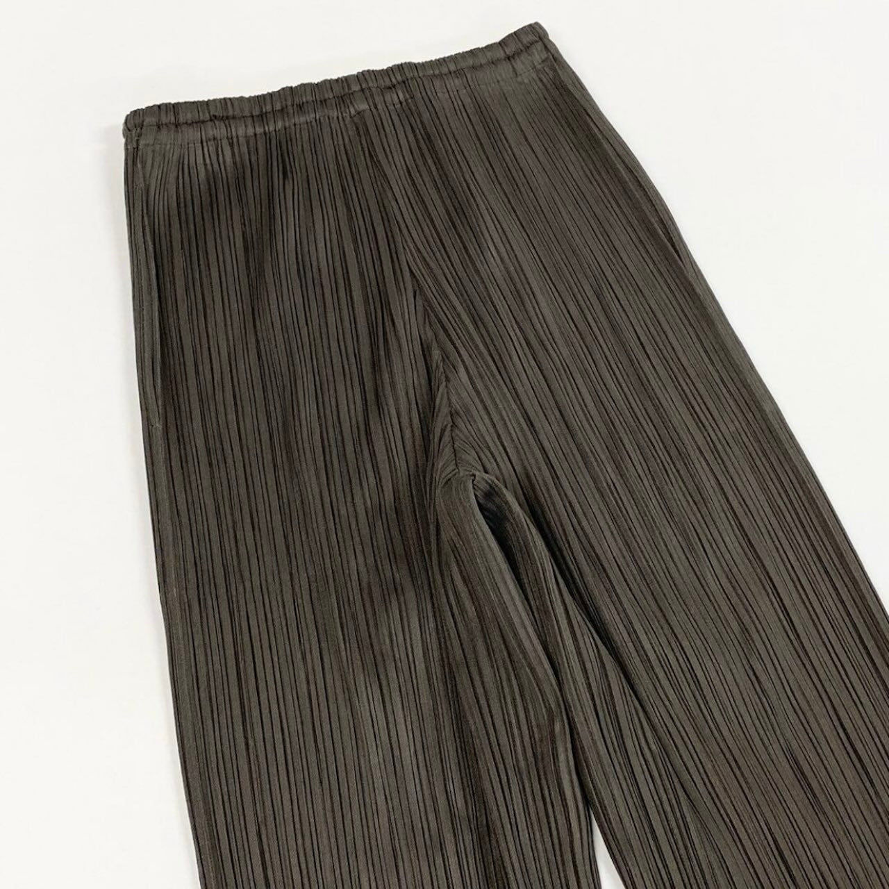PLEATS PLEASE プリーツプリーズ プリーツパンツ スラックス カーキグリーン ポリエステル パンツ レディース B