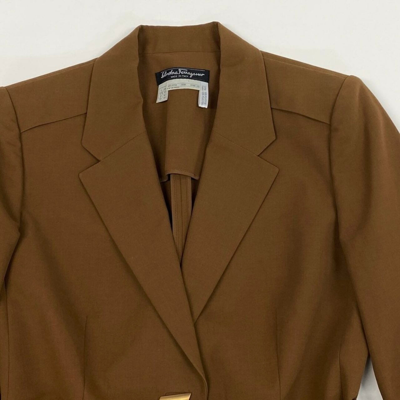 Salvatore Ferragamo サルヴァトーレフェラガモ Belted Half Coat Jacket Camel Cotton Gold Logo Button キャメル コットン テーラードジャケット レディース B