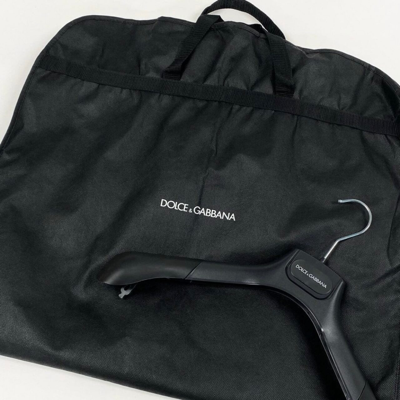 DOLCE&GABBANA ドルチェアンドガッバーナ 定価44万 現行 DGロゴ パテッド サテンジャカード ダウンジャケット ブラック ナイロン / ポリエステル / ダックダウン ダックフェザー ダウンジャケット レディース S