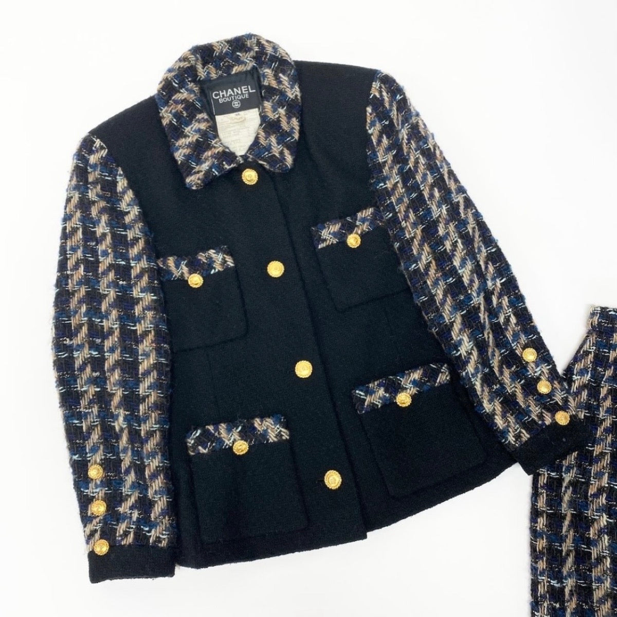 CHANEL シャネル ヴィンテージ 90S ツイードスカートセットアップ ジャケット スカート ココマーク 金ボタン ブラック ウール / アクリル 20662 セットアップ レディース AB