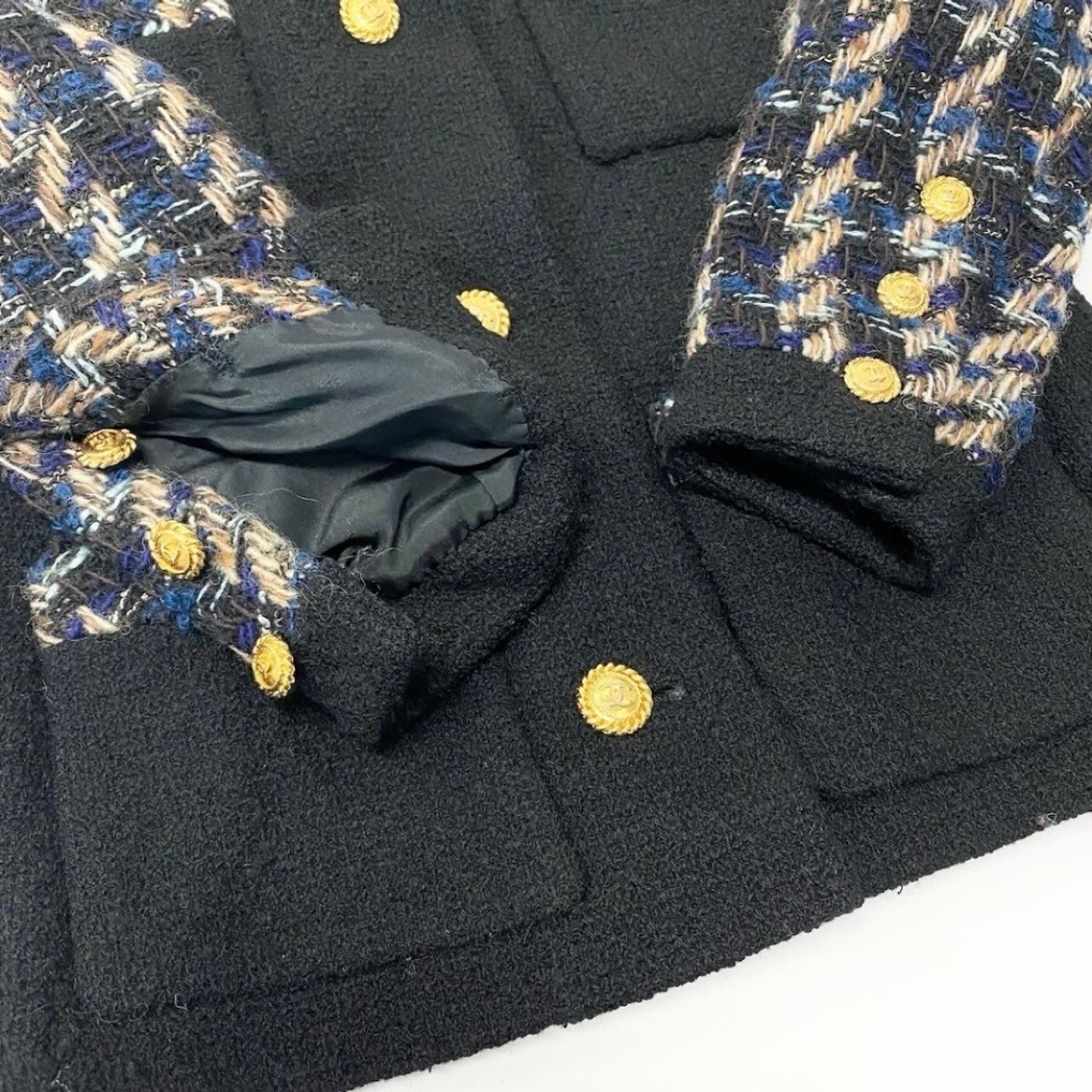 CHANEL シャネル ヴィンテージ 90S ツイードスカートセットアップ ジャケット スカート ココマーク 金ボタン ブラック ウール / アクリル 20662 セットアップ レディース AB