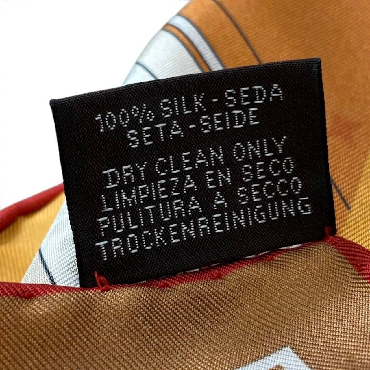 HERMES エルメス 2026年 カレ90 ダブルフェイス 馬着 シルクスカーフ オレンジ シルク スカーフ レディース AB