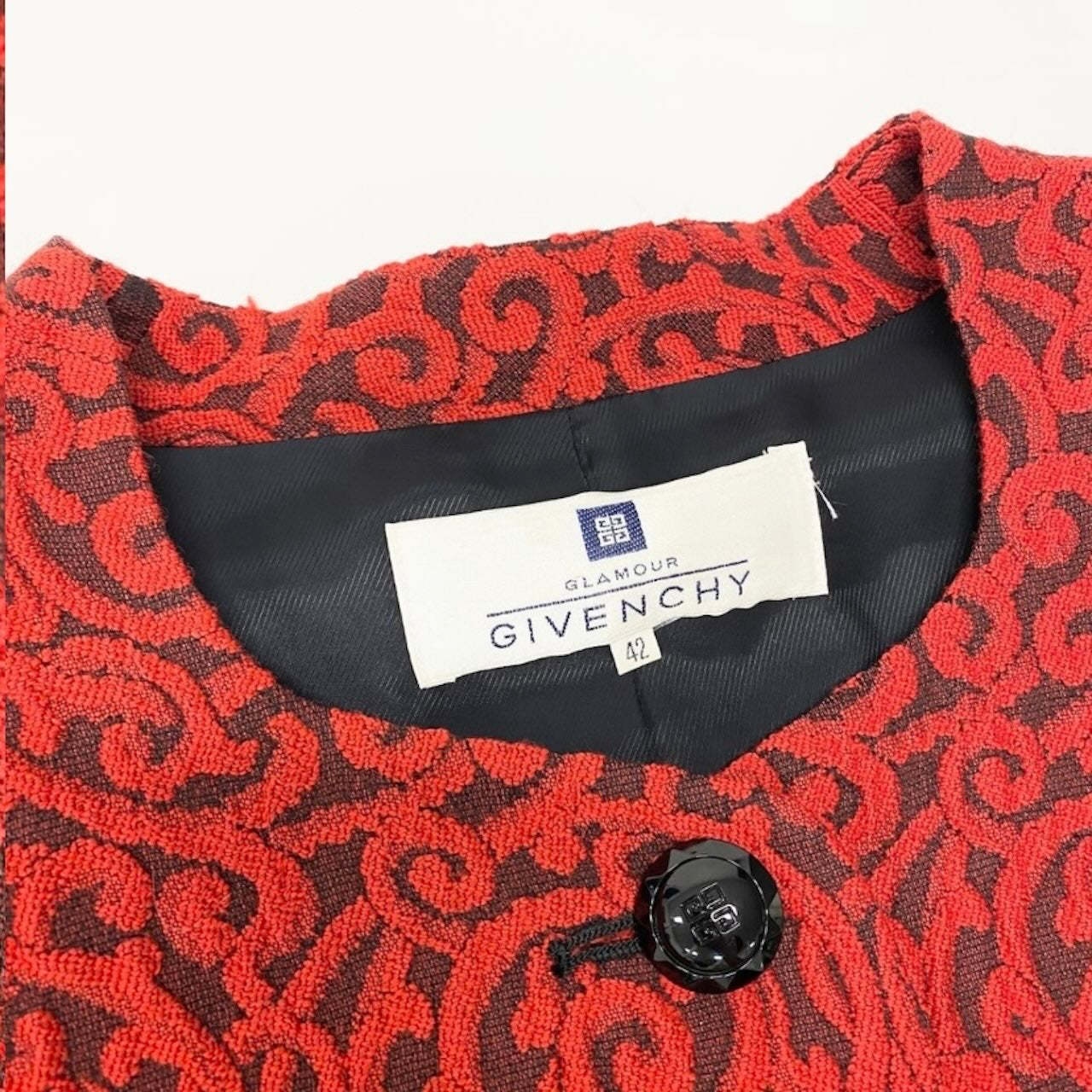 GIVENCHY ジバンシィ ロングジャケット 総柄 立体刺繍 ロゴボタン レッド アクリル / ウール / アセテート キュプラ ノーカラージャケット レディース ABP