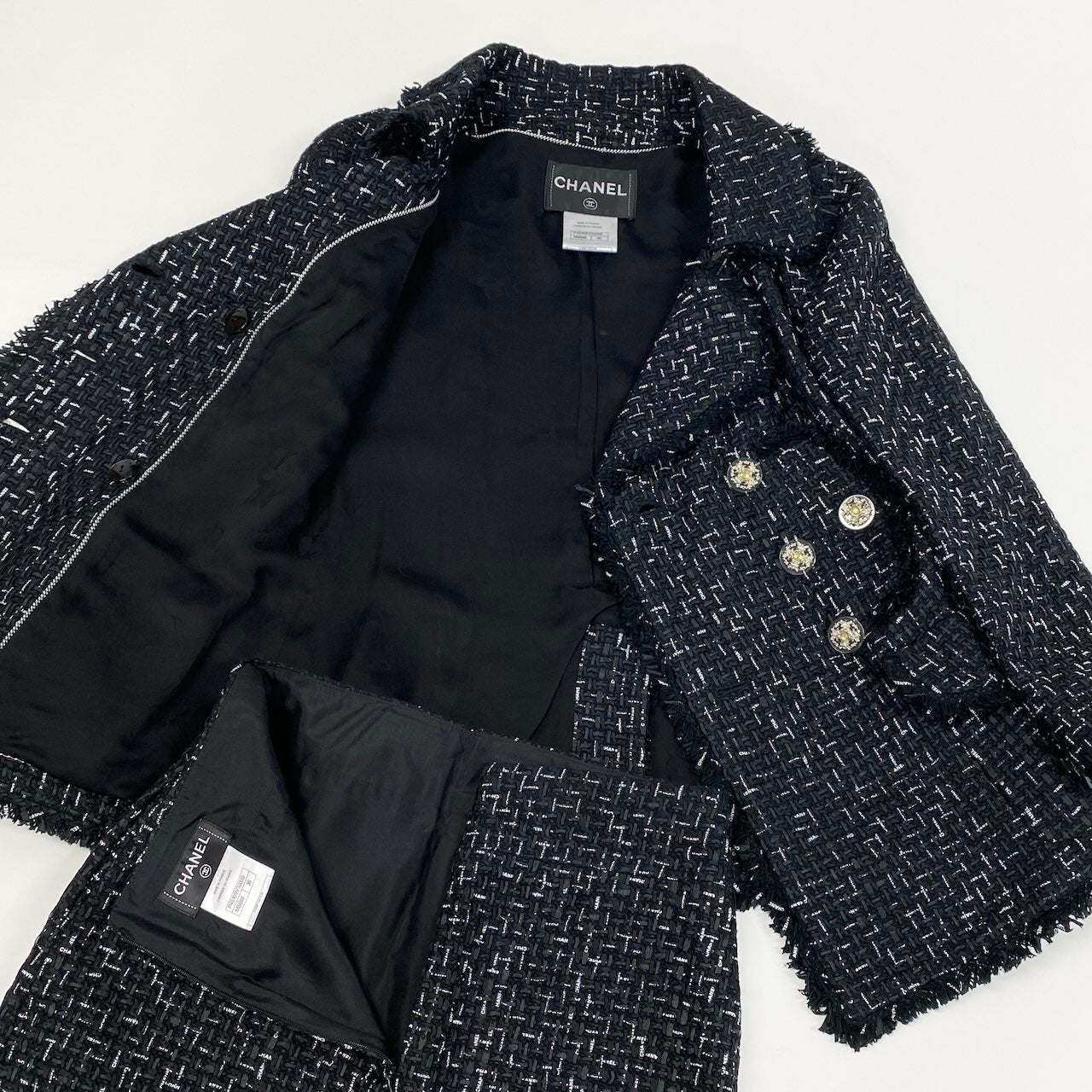 CHANEL シャネル ロゴリボンテープ ルサージュ ダブルツイード ブラック コットン / ポリエステル / シルク P45108 セットアップ レディース SA
