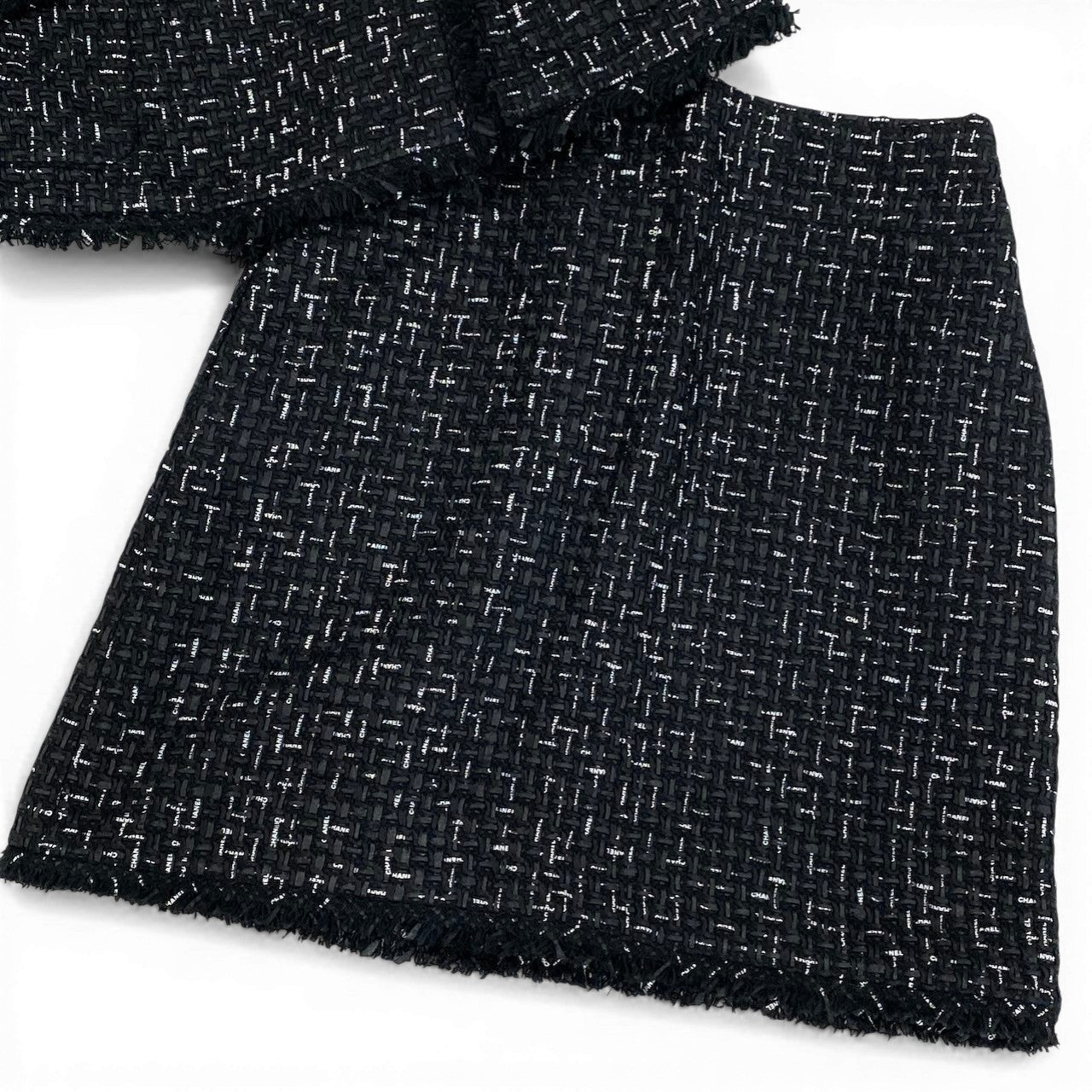 CHANEL シャネル ロゴリボンテープ ルサージュ ダブルツイード ブラック コットン / ポリエステル / シルク P45108 セットアップ レディース SA