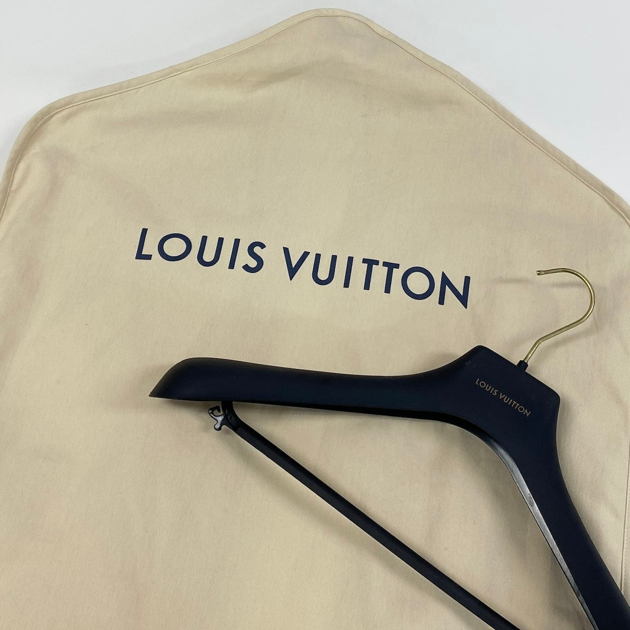 LOUIS VUITTON ルイヴィトン エンブロイダリー レザーボンバージャケット ブラック レザー / 牛革 その他アウター メンズ A