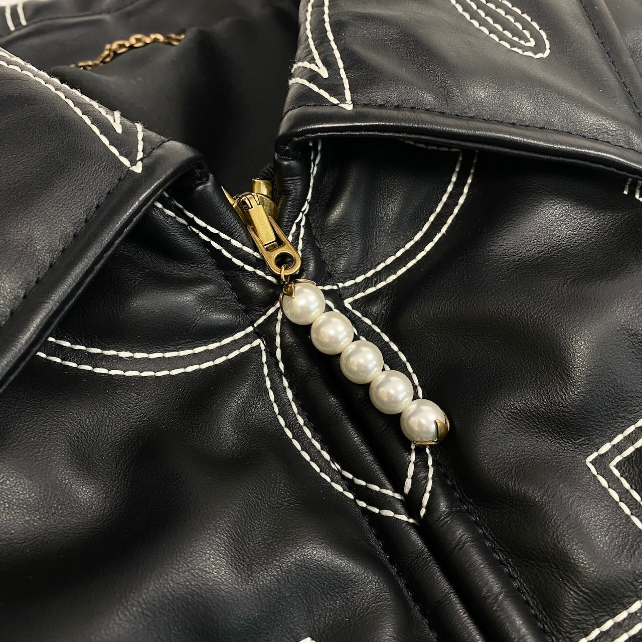 LOUIS VUITTON ルイヴィトン エンブロイダリー レザーボンバージャケット ブラック レザー / 牛革 その他アウター メンズ A