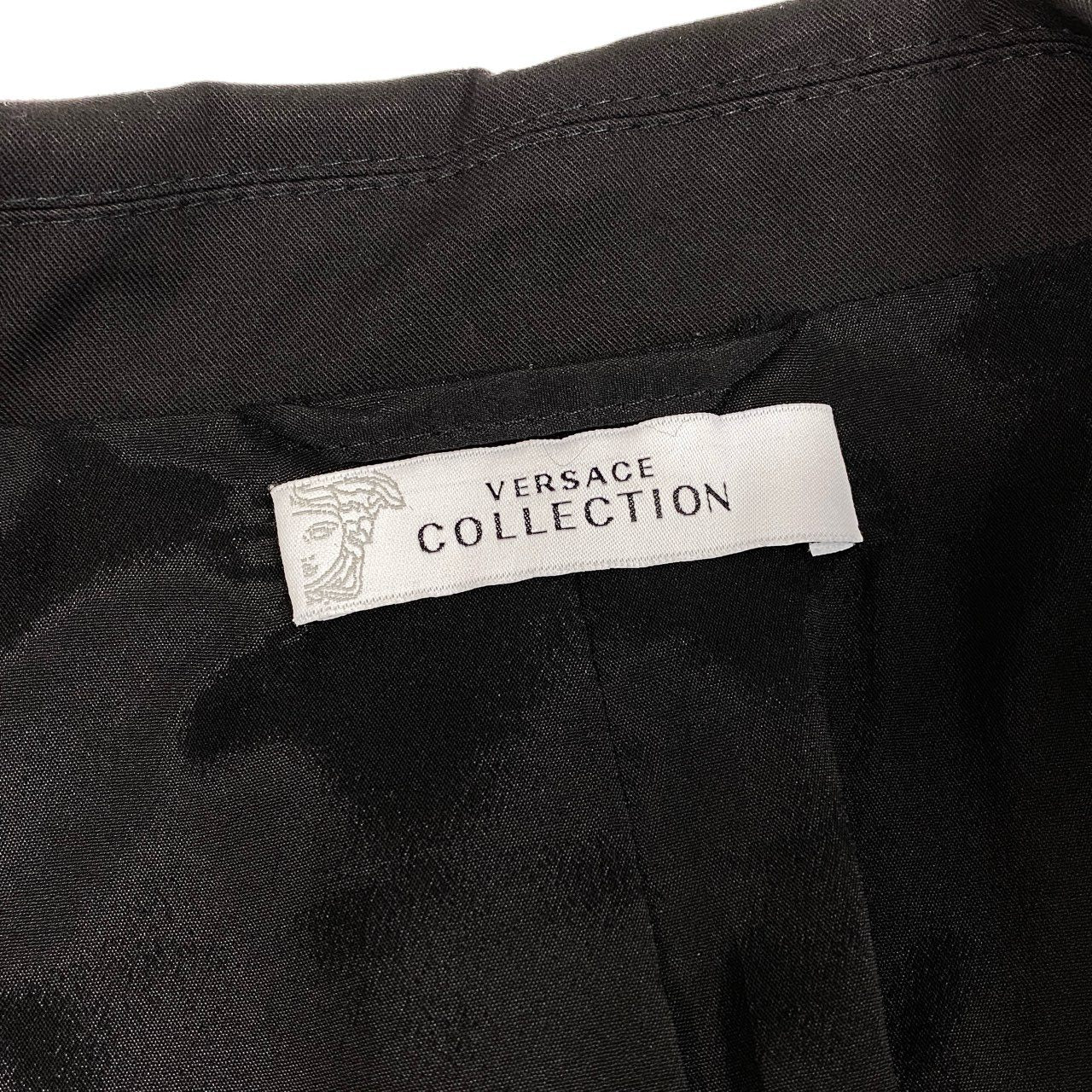 VERSACE ヴェルサーチ 伸縮ストレッチ ロゴプレート ブラック ポリエステル / レーヨン / ポリウレタン テーラードジャケット レディース B
