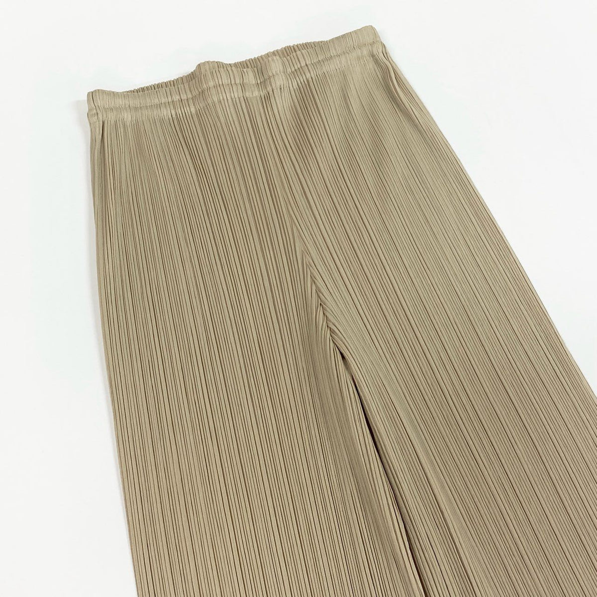 PLEATS PLEASE プリーツプリーズ プリーツパンツ ストレートパンツ サイズ34in ベージュ アイボリー ポリエステル パンツ レディース ABP
