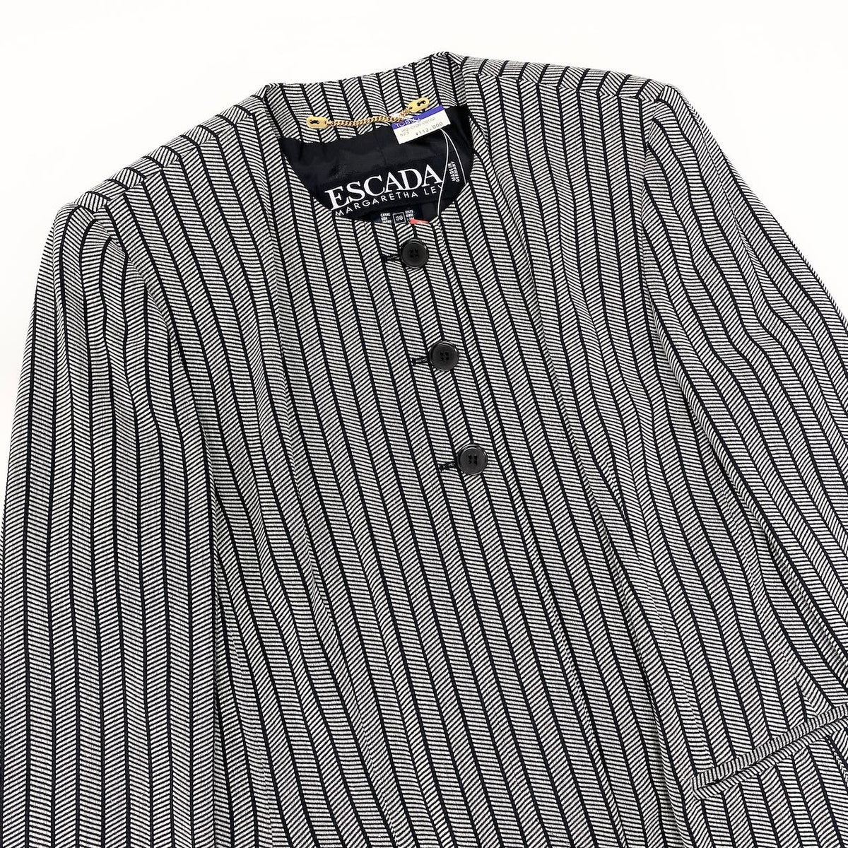 ESCADA エスカーダ パンツスーツ ノーカラー ロングジャケット タックパンツ ストライプ柄 サイズ38 ブラック グレー ウール / シルク / ナイロン セットアップ レディース S