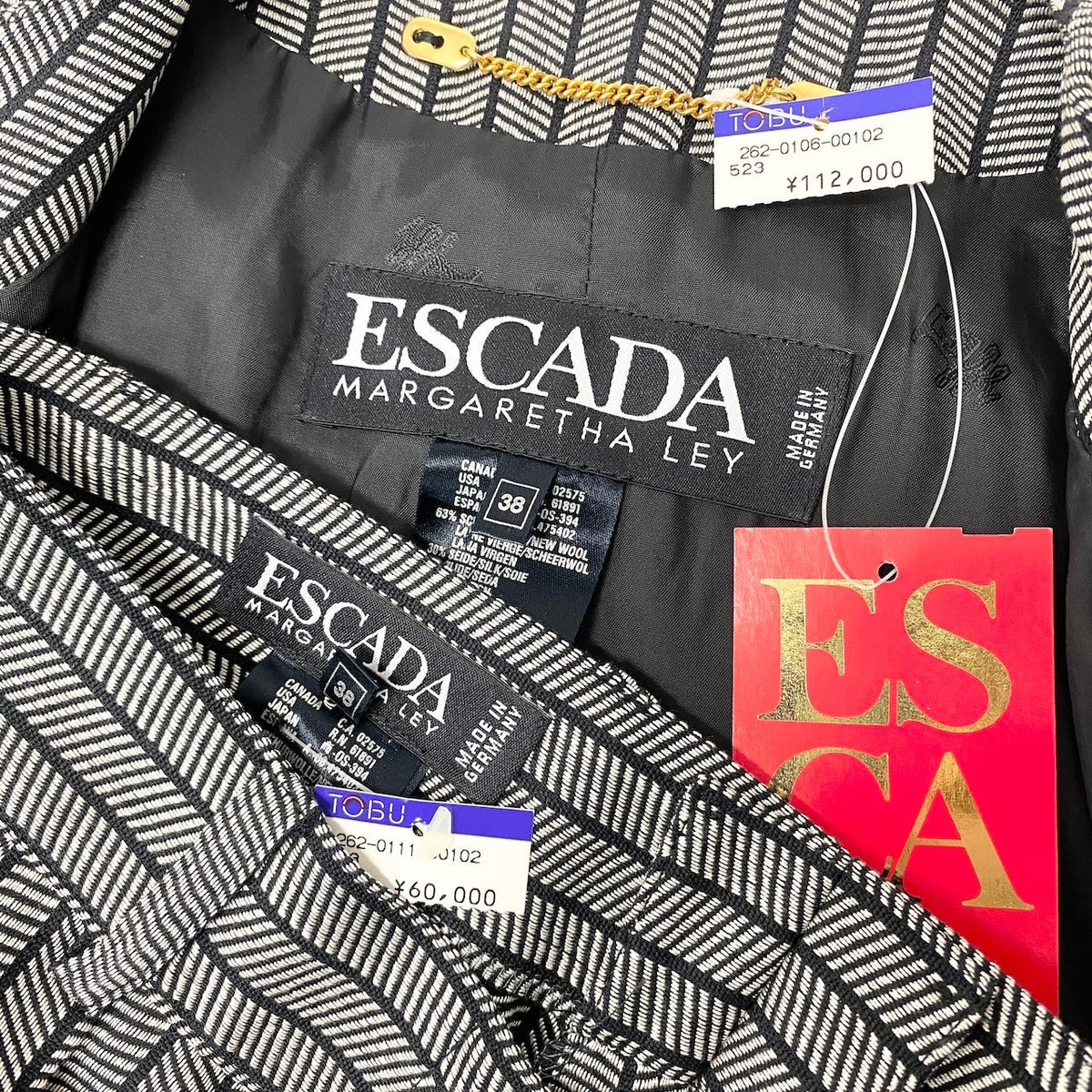 ESCADA エスカーダ パンツスーツ ノーカラー ロングジャケット タックパンツ ストライプ柄 サイズ38 ブラック グレー ウール / シルク / ナイロン セットアップ レディース S