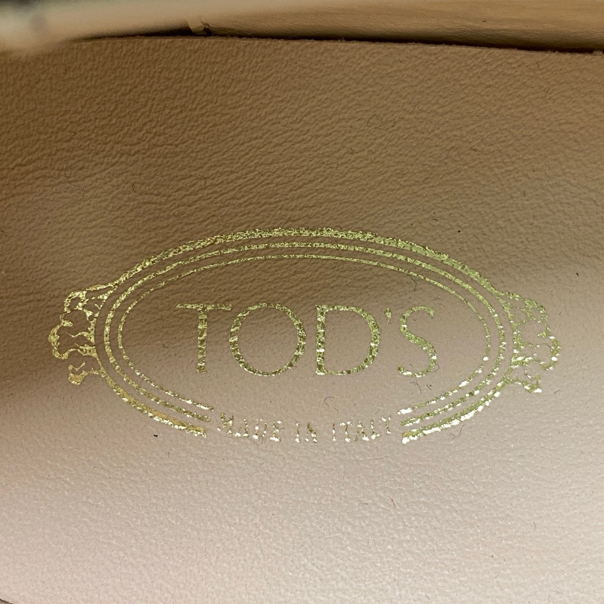 TOD’S トッズ ケイト レザー チェーンモチーフ ブラック レザー ローファー レディース SA