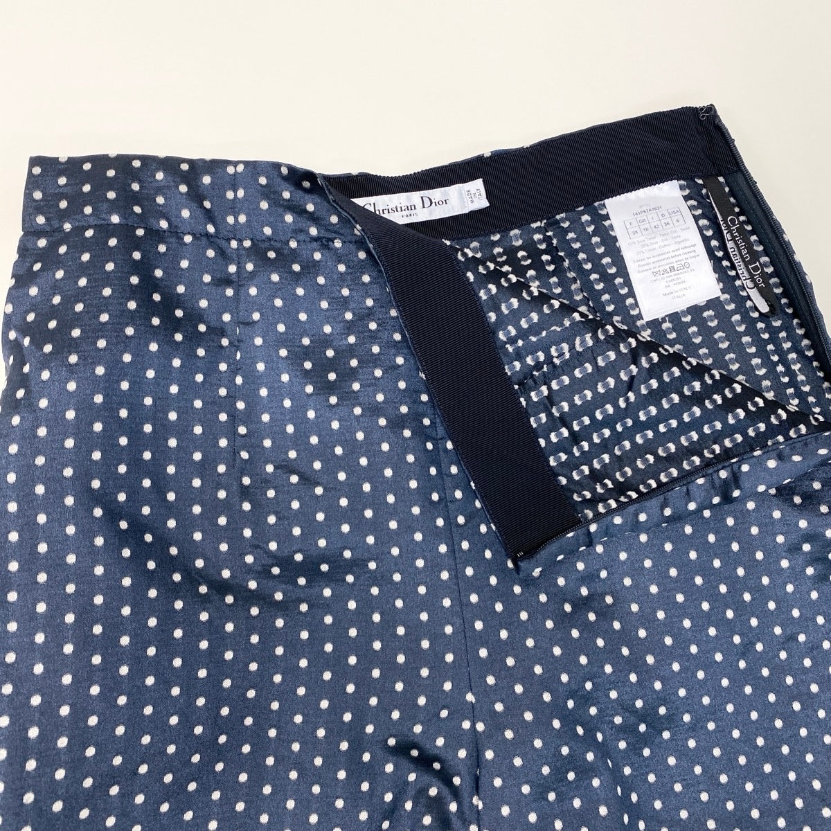 Christian Dior クリスチャンディオール ドット柄 ネイビー コットン / シルク 141P62A763 ショートパンツ レディース SA