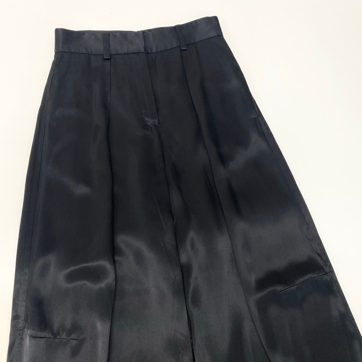 JIL SANDER ジルサンダー トラウザーパンツ ワイドパンツ とろみ素材 ワイドシルエット ブラック レーヨン JO3KA0264 J65246 スラックスパンツ レディース SA
