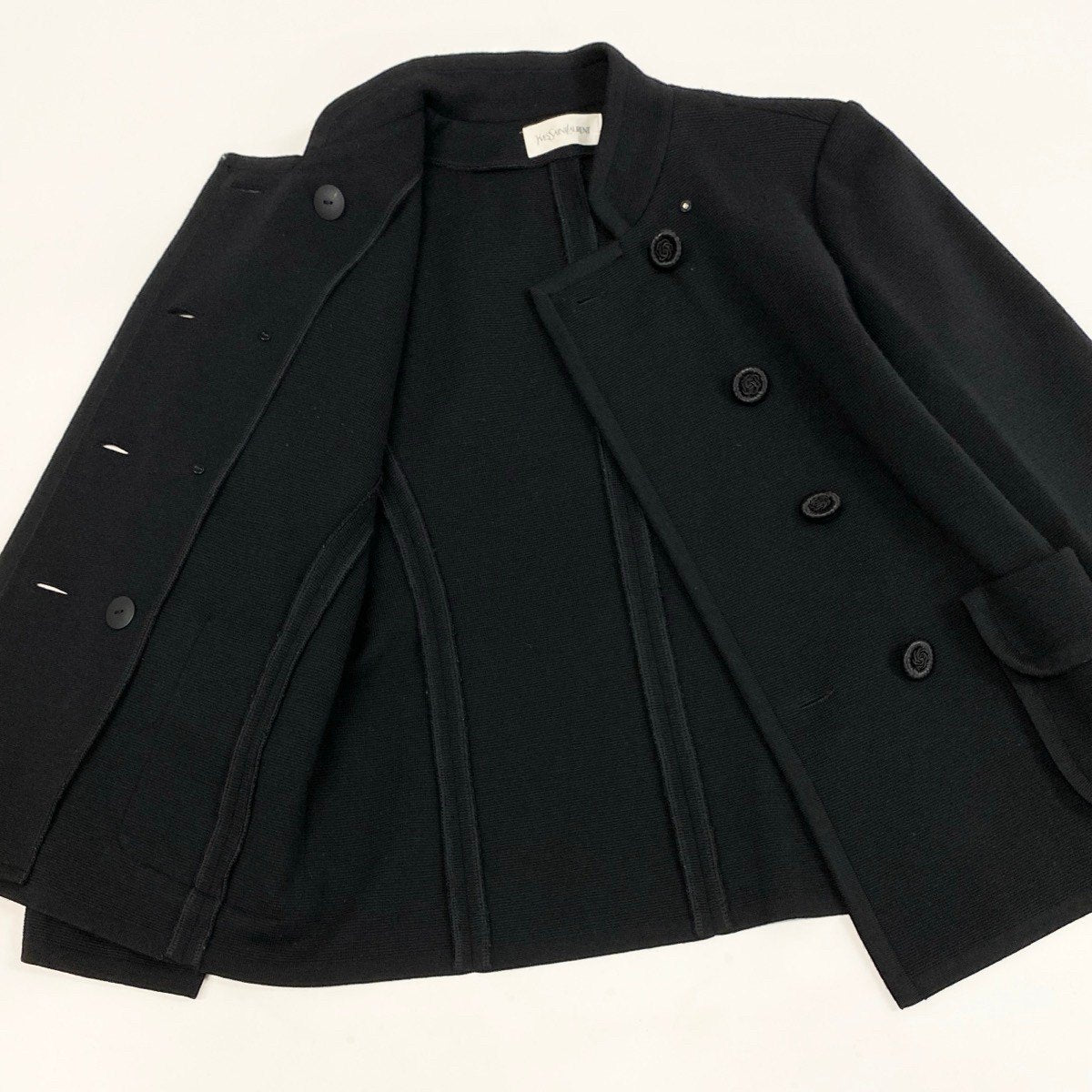 YVES SAINT LAURENT イヴ サンローラン ヴィンテージ ヴィンテージ ダブルボタン ニットジャケット 花モチーフボタン ブラック ウール STS4A801 ノーカラージャケット レディース AB