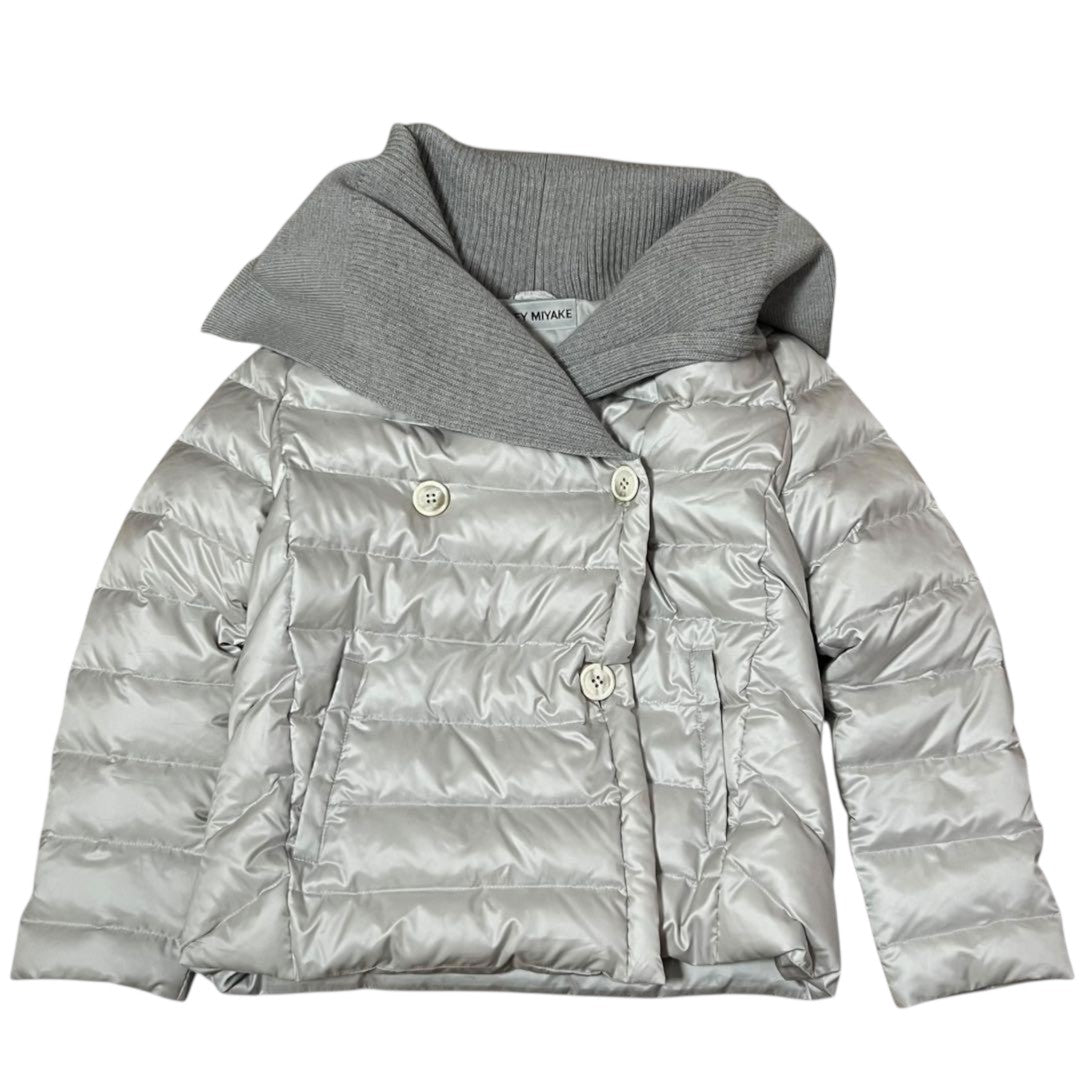 ISSEY MIYAKE イッセイミヤケ グレー ポリエステル / ウール / ダウン フェザー IM83FD518 ダウンジャケット レディース AB