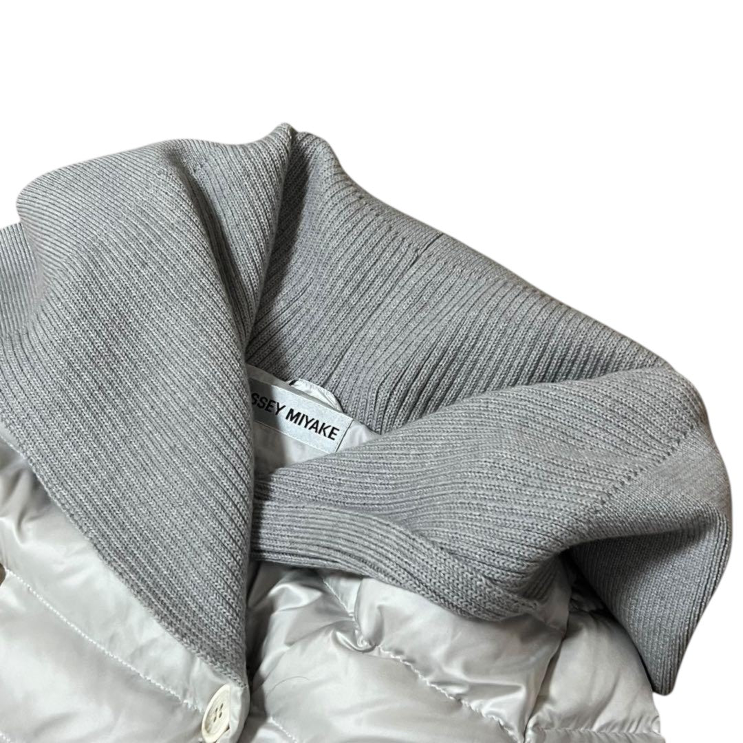 ISSEY MIYAKE イッセイミヤケ グレー ポリエステル / ウール / ダウン フェザー IM83FD518 ダウンジャケット レディース AB