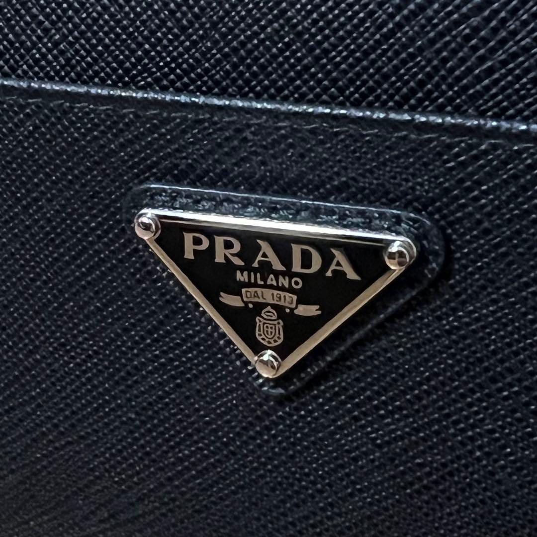 PRADA プラダ サフィアーノ 三角ロゴプレート ブラック シルバー金具 レザー コインケース 小銭入れ メンズ N