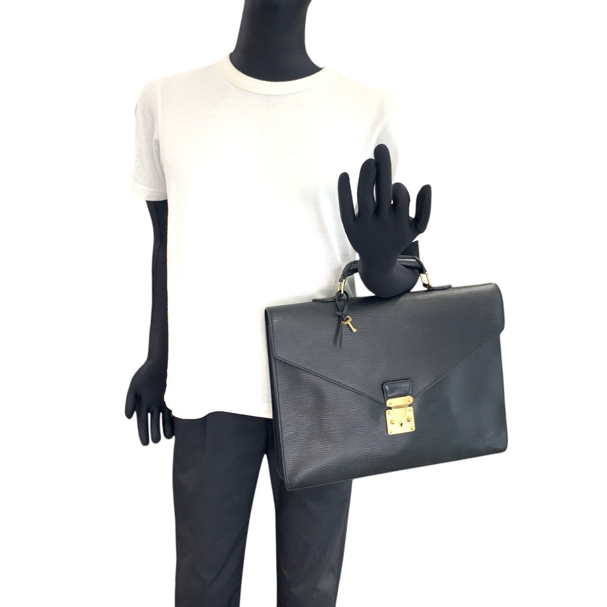 17410
LOUIS VUITTON ルイヴィトン エピ セルヴィエッ ト コンセイエ ノワール 黒 ゴールド金具 エピレザー M54422 ビジネスバッグ ブリーフケース  メンズ AB40
