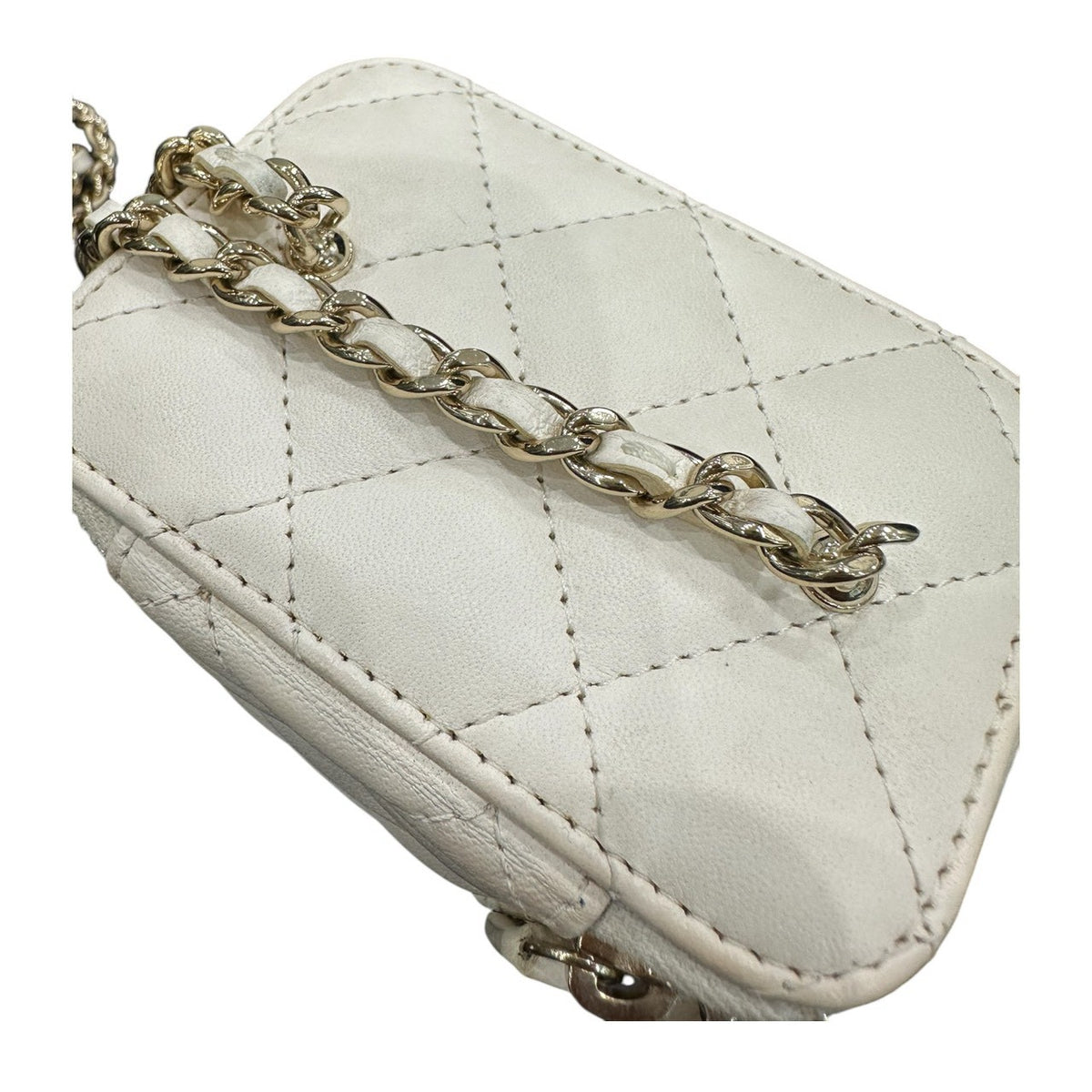 CHANEL シャネル マトラッセ スモールバニティ ホワイト ゴールド金具 レザー ショルダーバッグ チェーンバッグ レディース AB