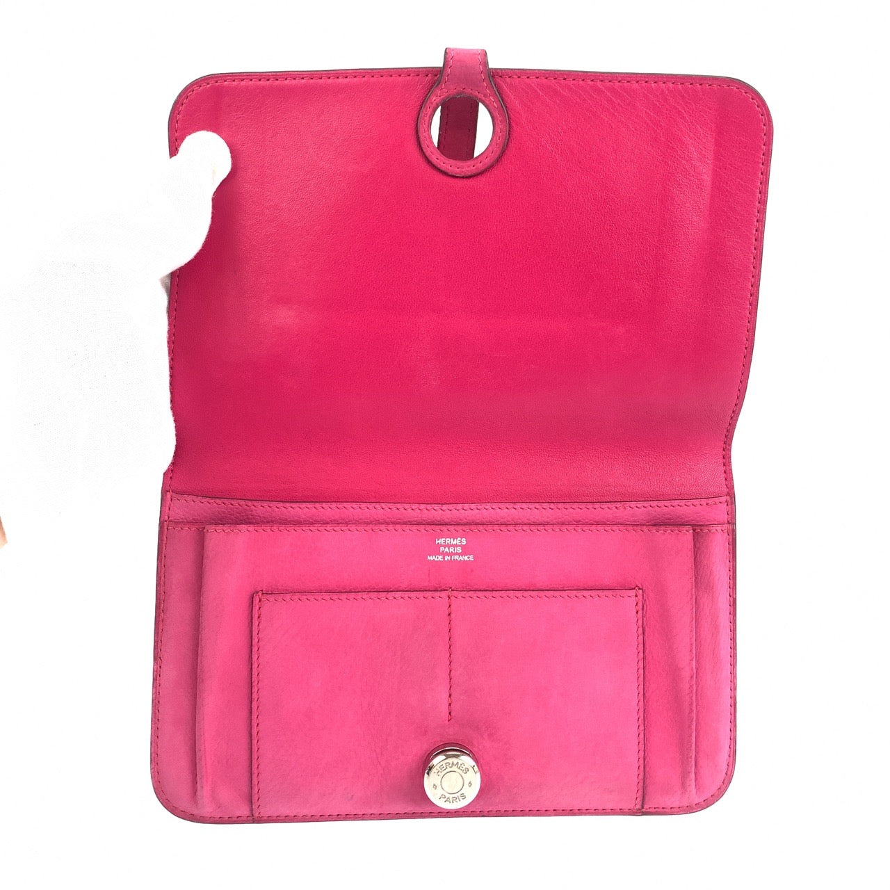 B-090
HERMES エルメス ドゴンGM ヴォーエバーソフト ピンク ショッキングピンク シルバー金具 スウェード 二つ折り財布 札入れ □L刻印  レディース